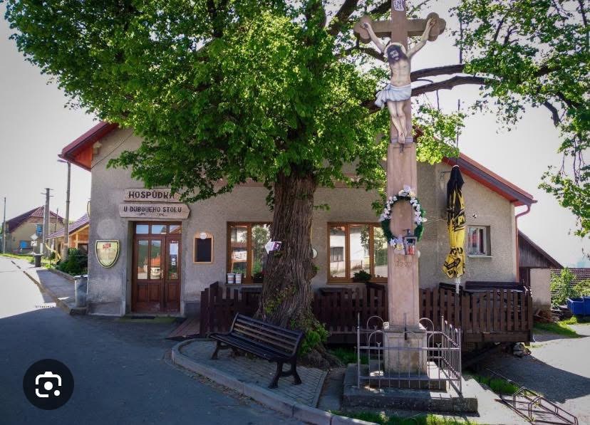 Hospůdka U Dubového stolu foto 2