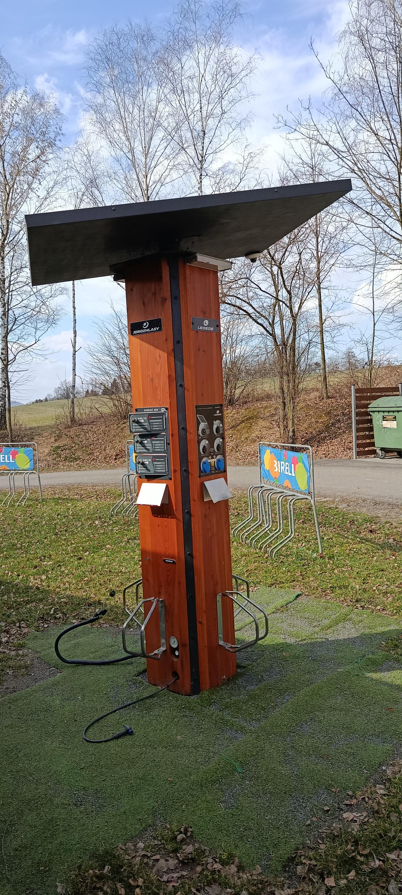 Nabíjecí stanice pro elektrokola foto 6