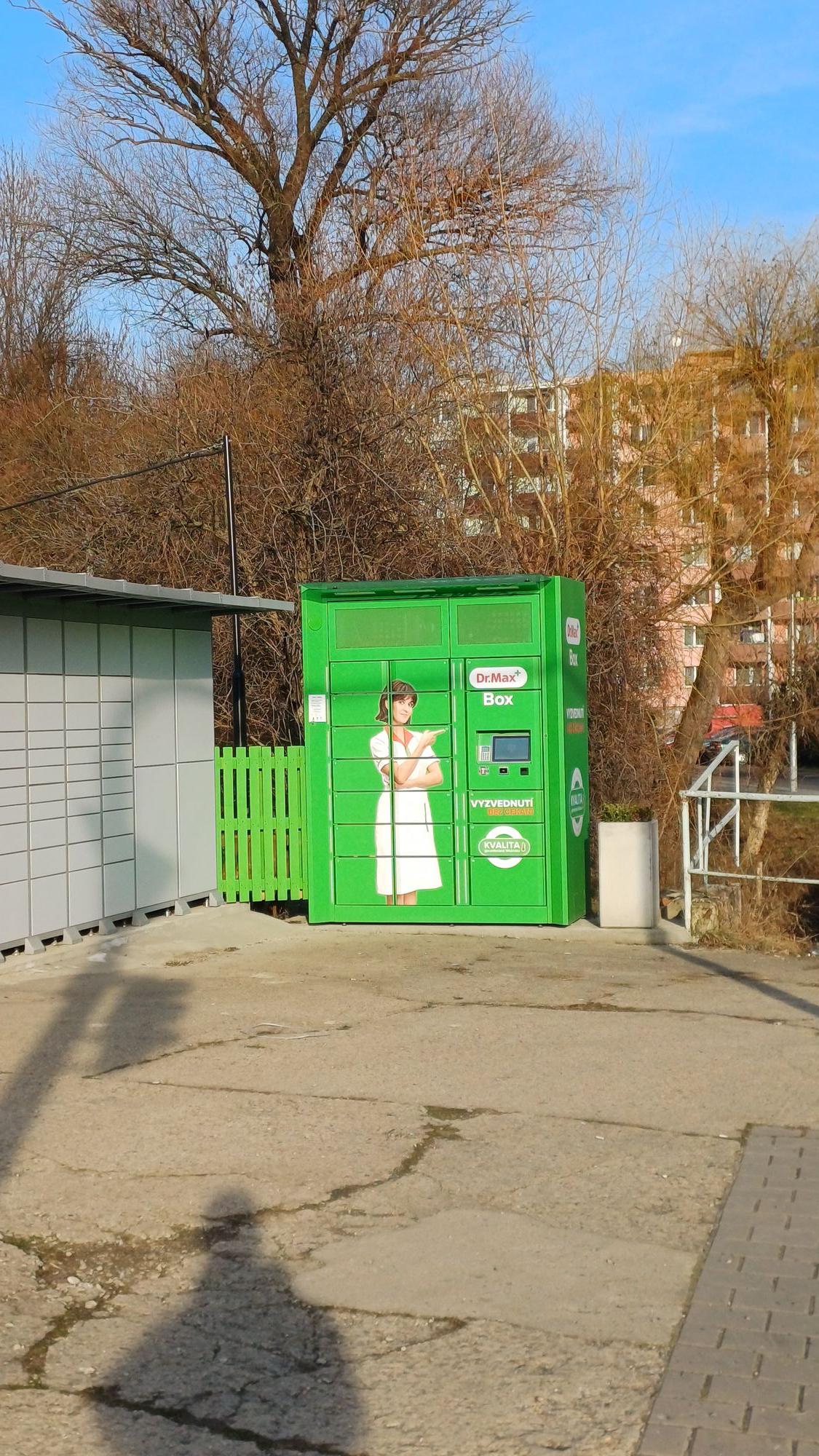 Dr. Max - výdejní box foto 2