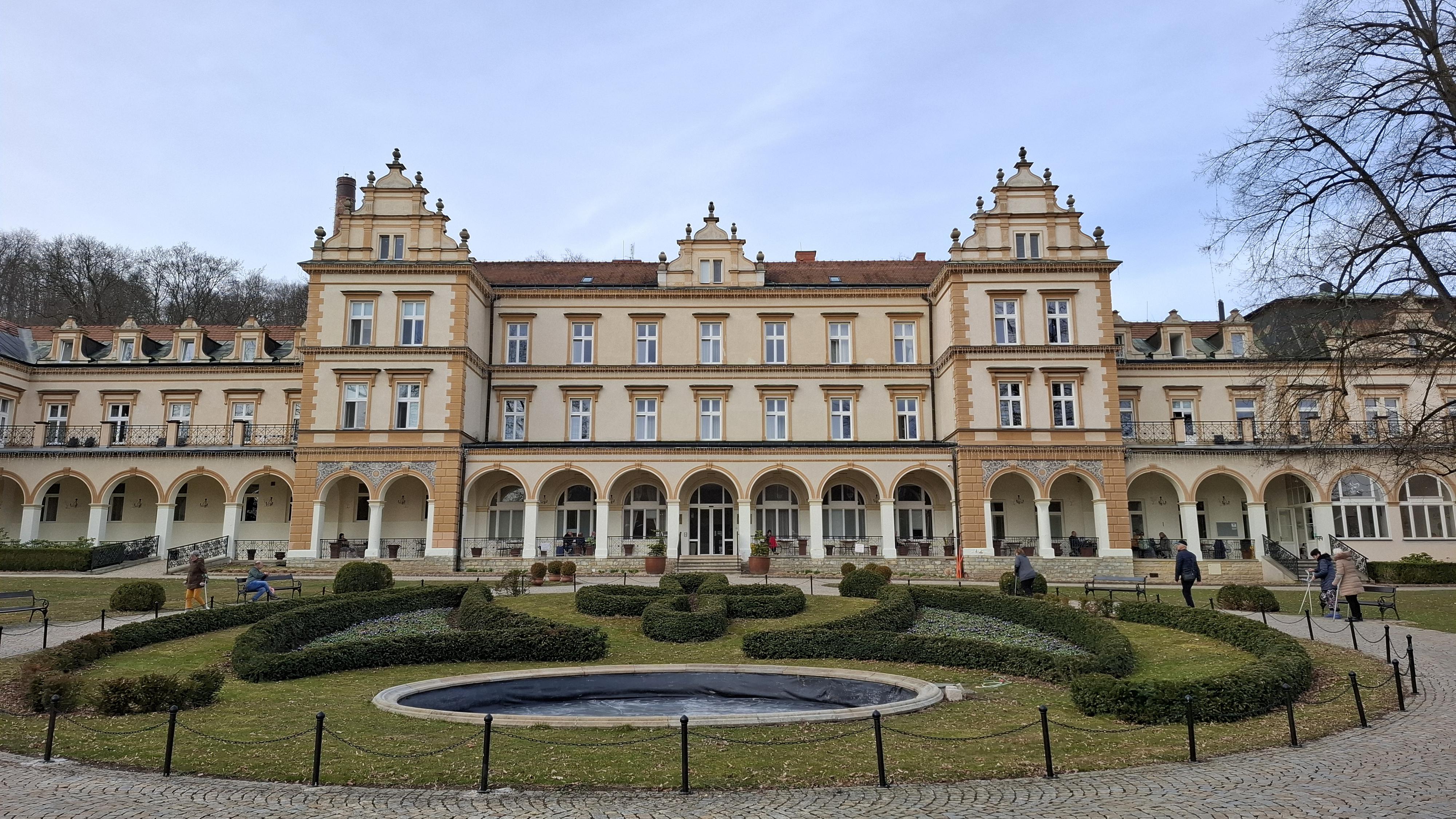 Rehabilitační ústav Brandýs nad Orlicí foto 2