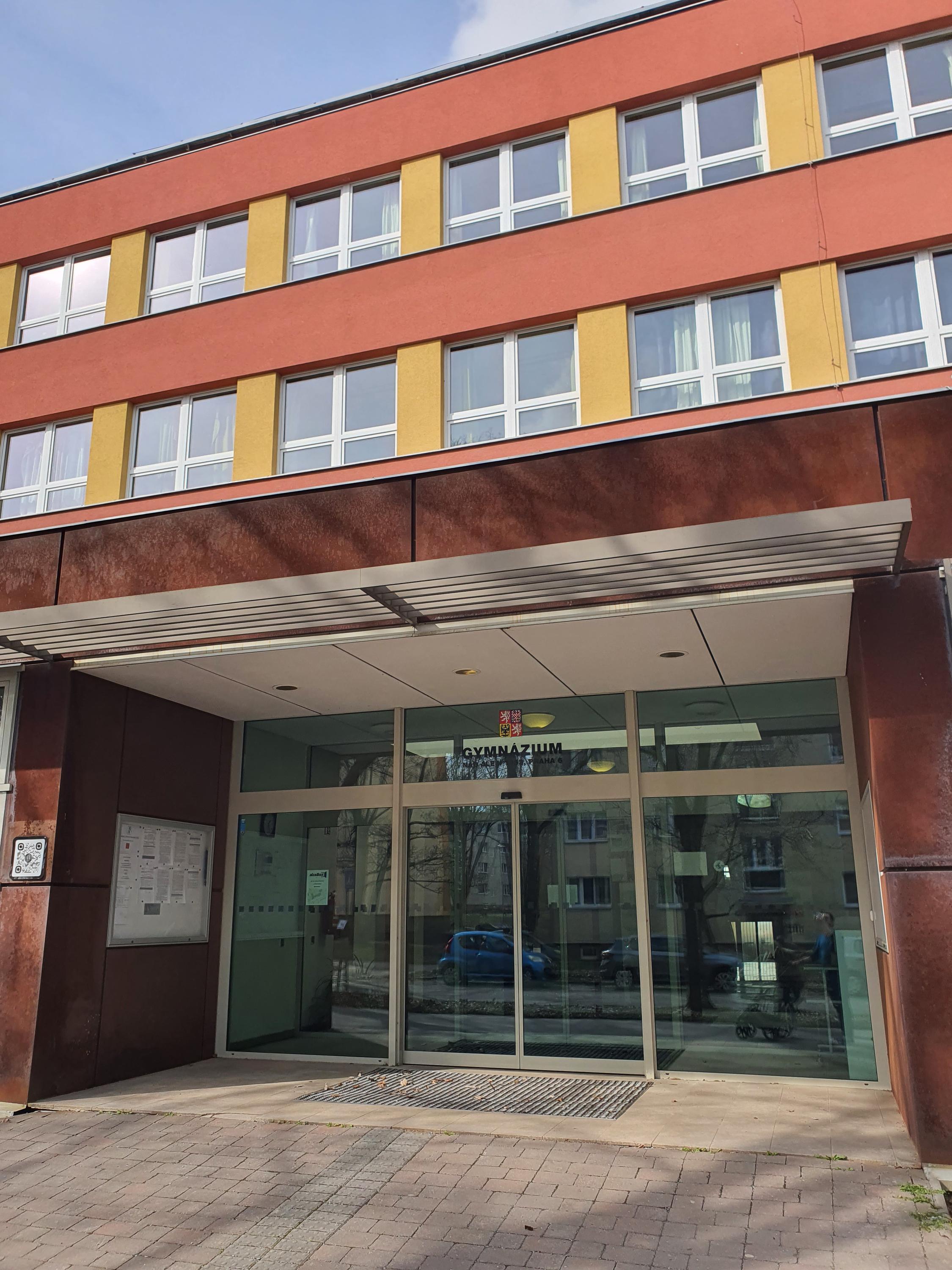 Gymnázium Nad Alejí foto 3