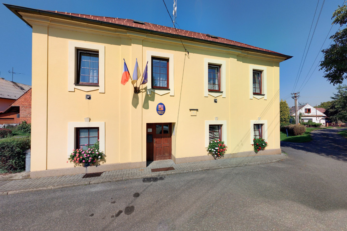 Dolní Těšice - obecní úřad foto 2