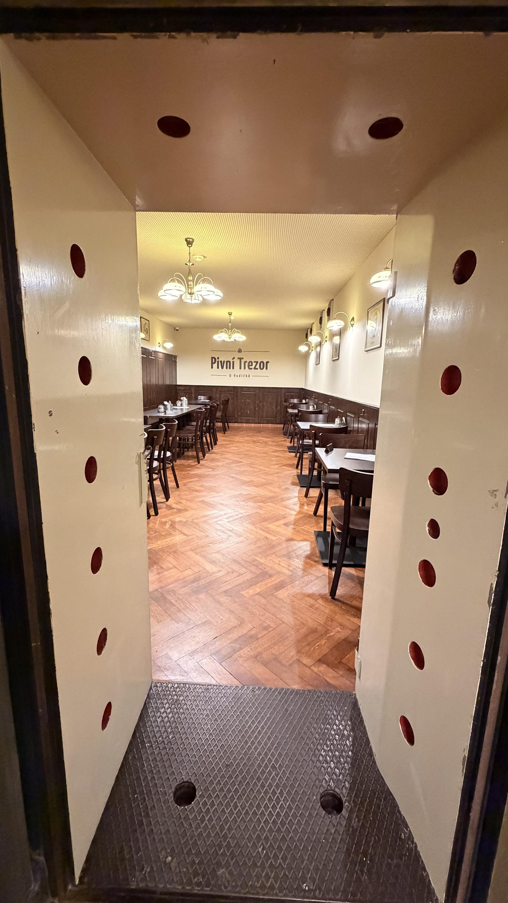 Pivní Palác U Vodičků foto 6