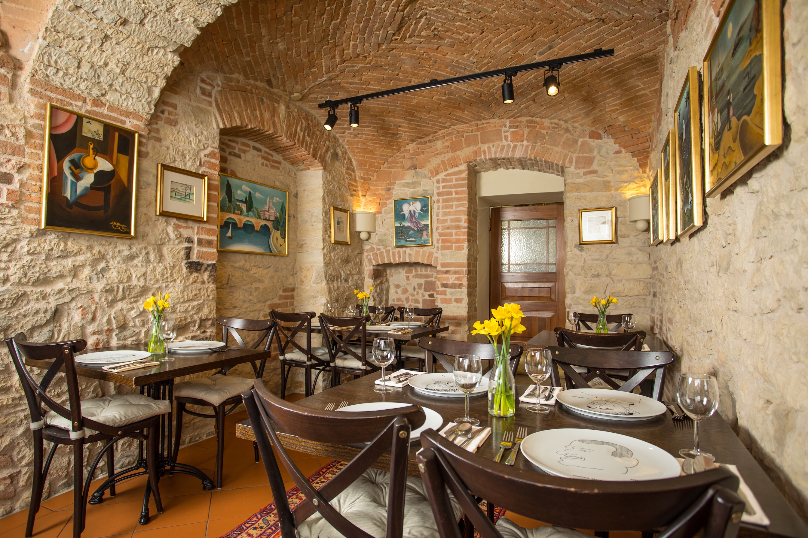 Restaurace Dvůr Hoffmeister foto 2