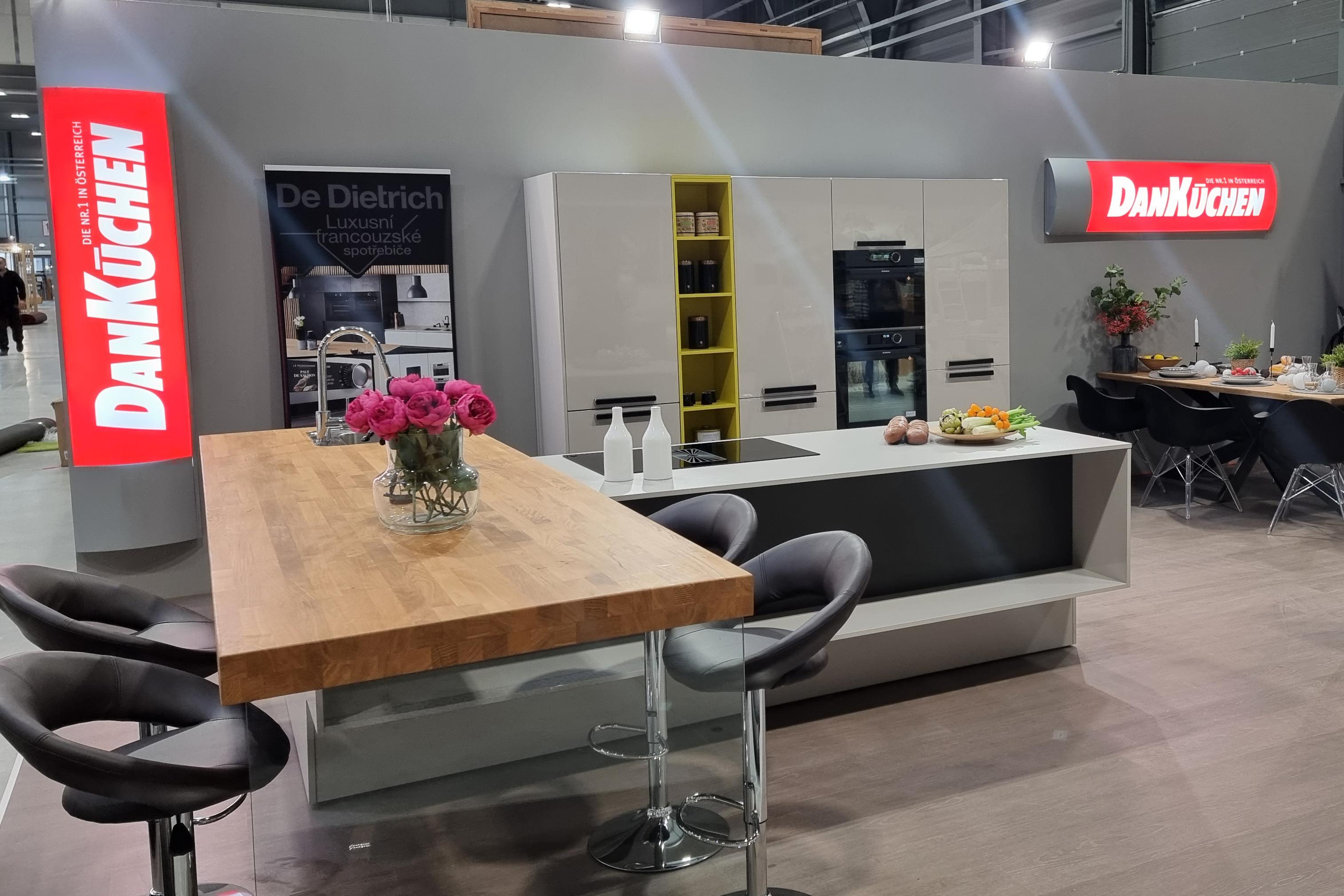 Výprodejová kuchyňská sestava LaCorte