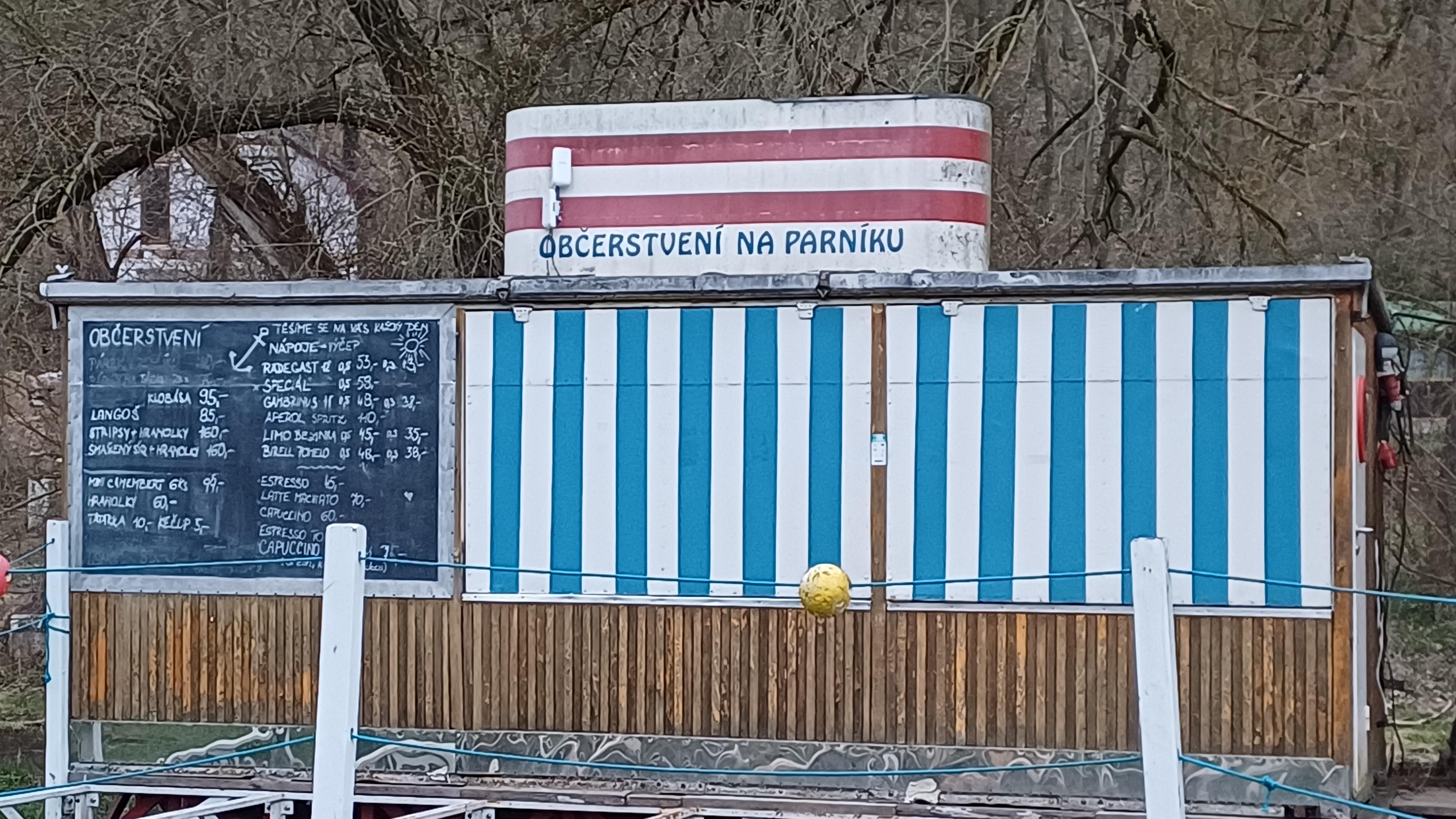 Občerstvení na Parníku foto 4