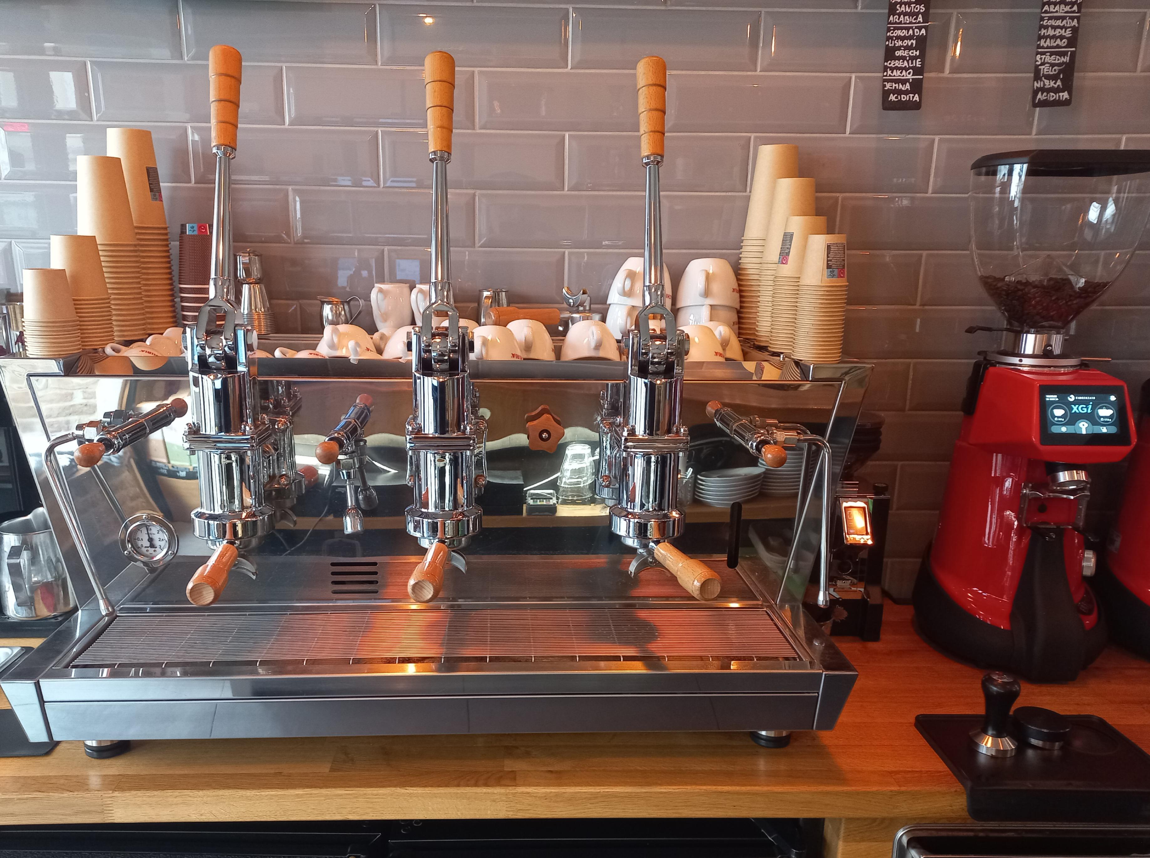 Valchiria - pražírna kávy/coffee roastery foto 4