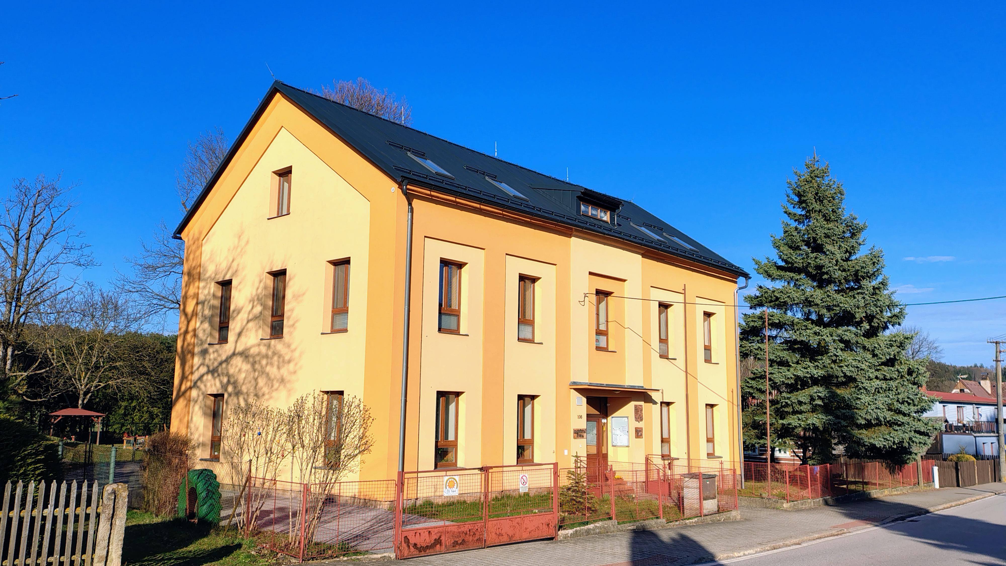 Třebihošť - obecní úřad foto 2