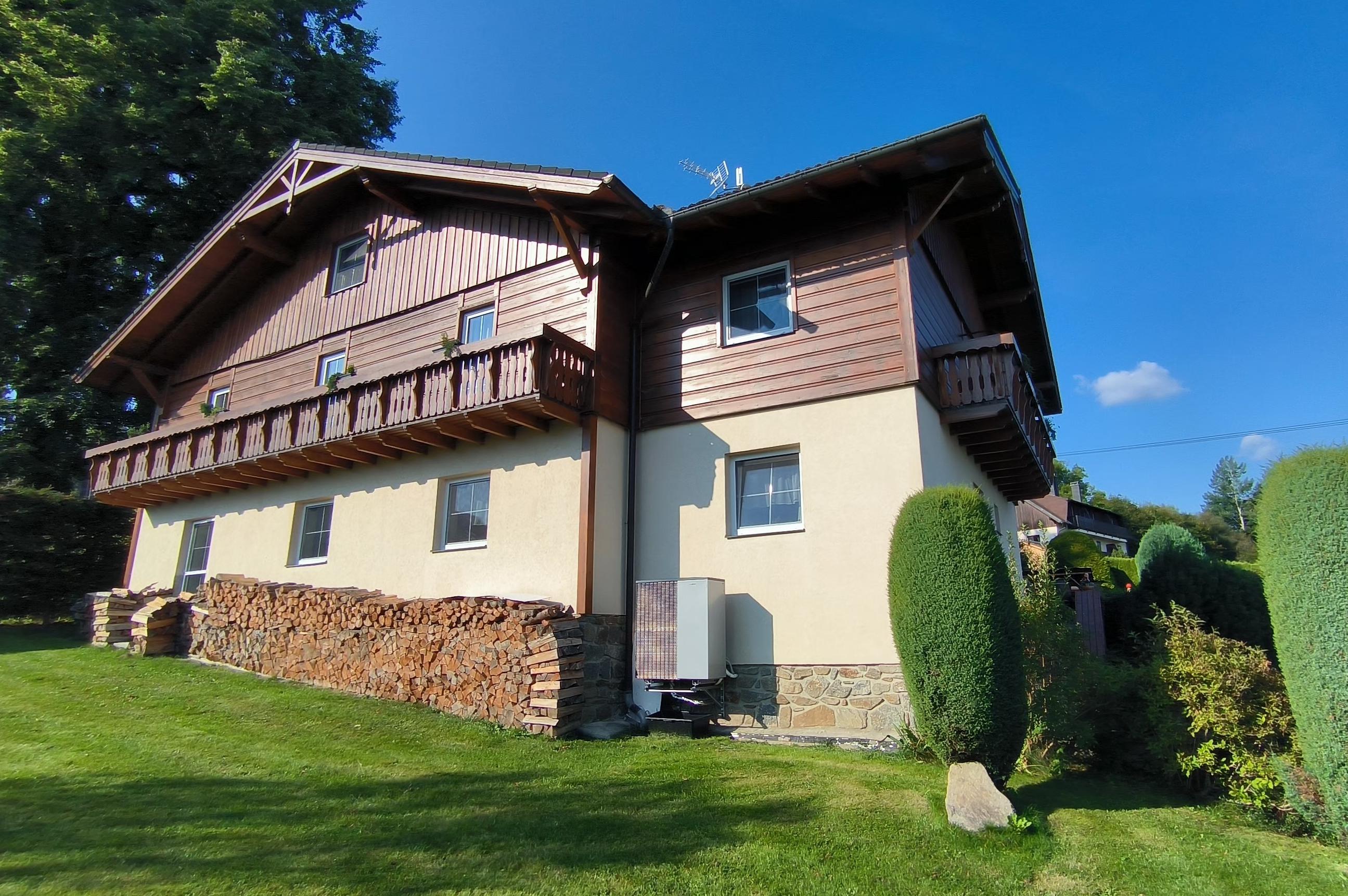 STYLOVÝ KOMFORTNÍ PENZION S VÝHLEDEM DO ÚDOLÍ