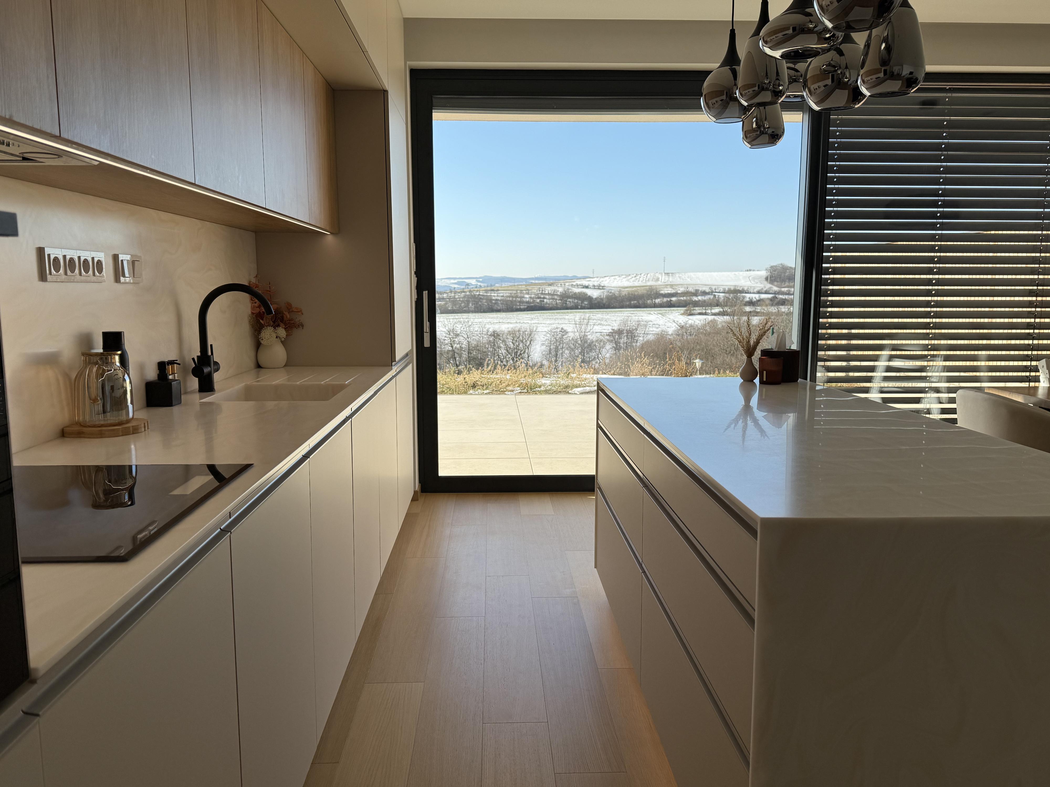 KUCHYNĚ A INTERIÉRY MÜLLER