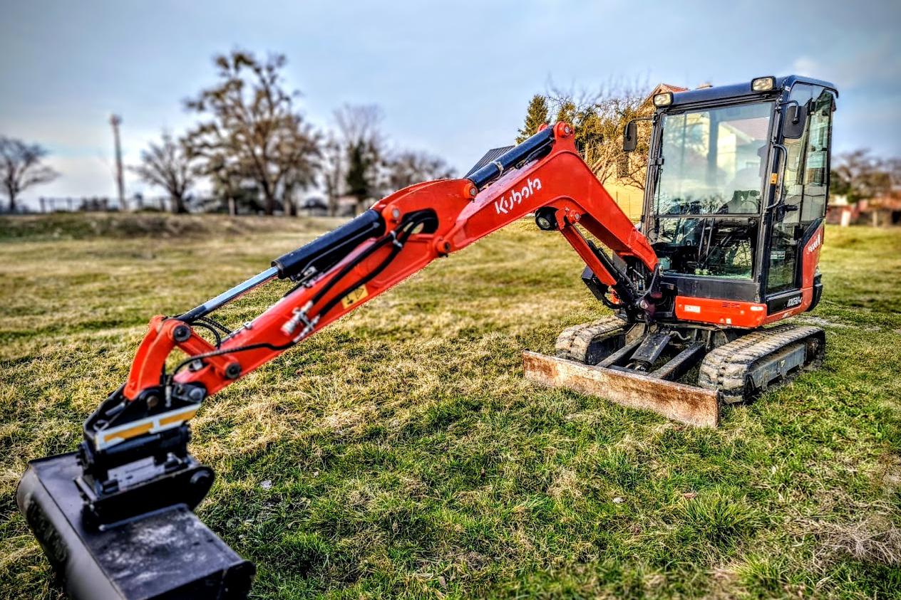 Autodoprava a zemní práce - Vojtěch Holl