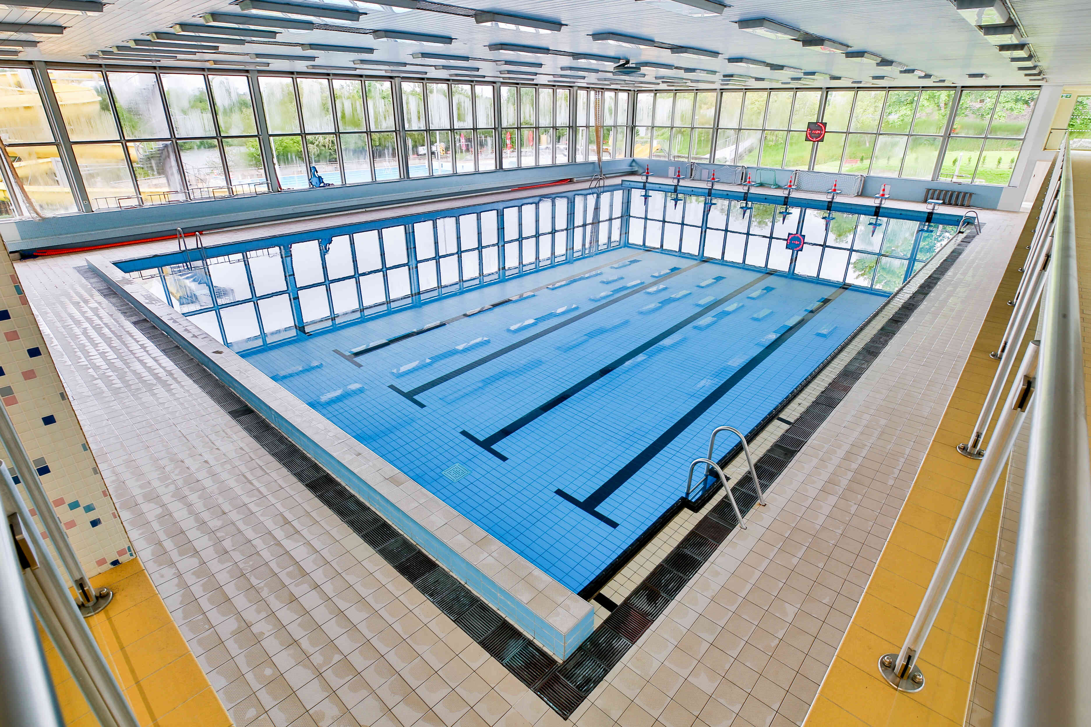Plavecký stadion - Tělovýchovná zařízení města Tábora