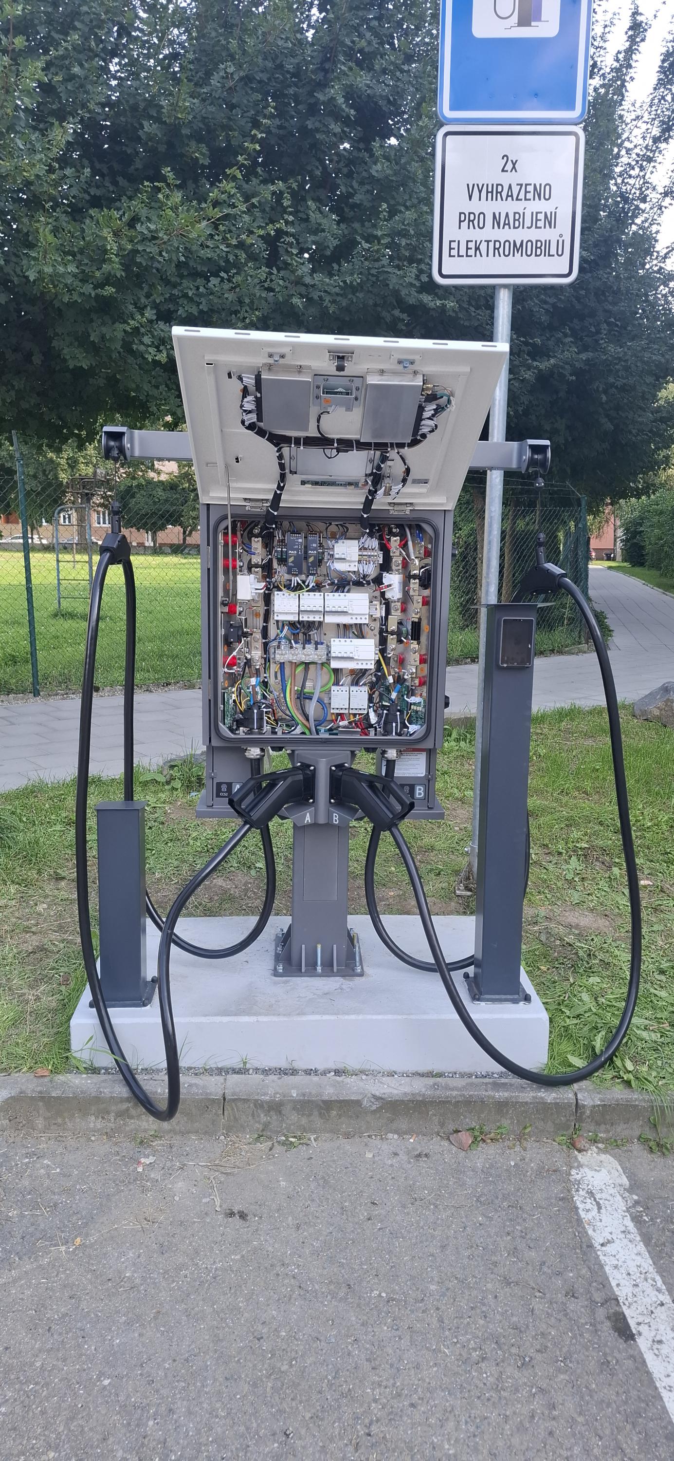 Martin Nízky – elektroinstalace a revize foto 3
