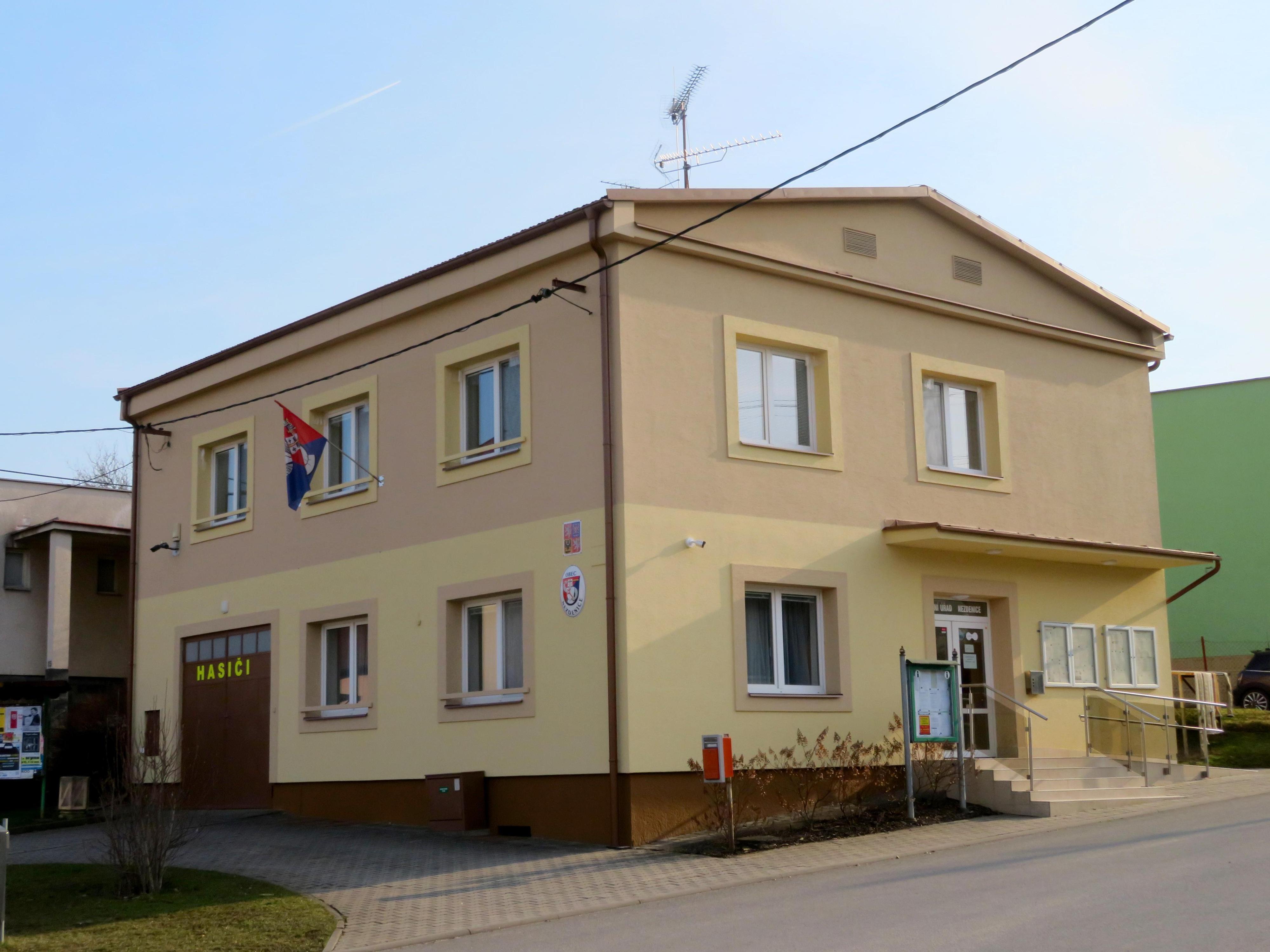 Nezdenice - obecní úřad foto 4