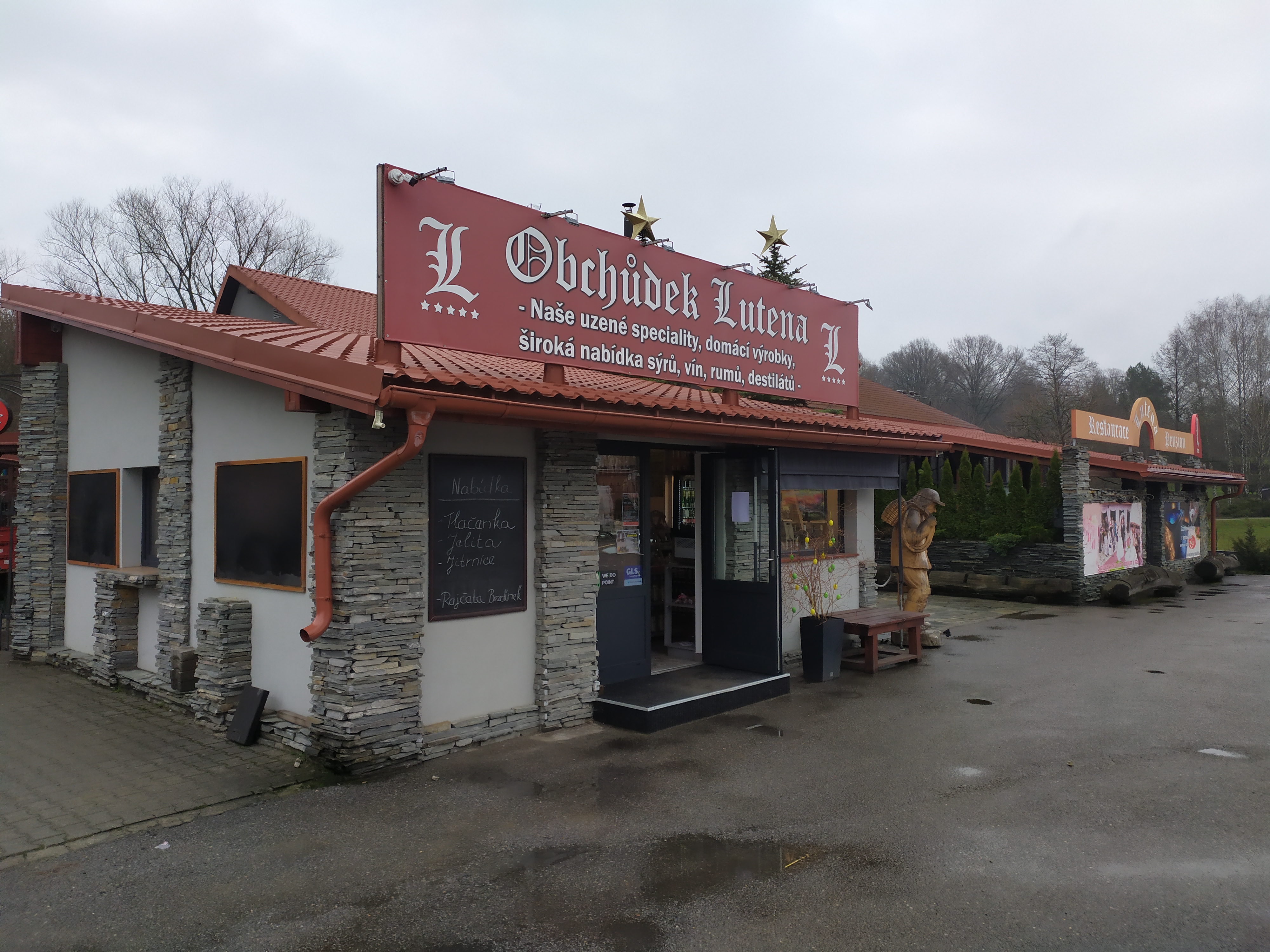 Farmářský obchůdek Lutena