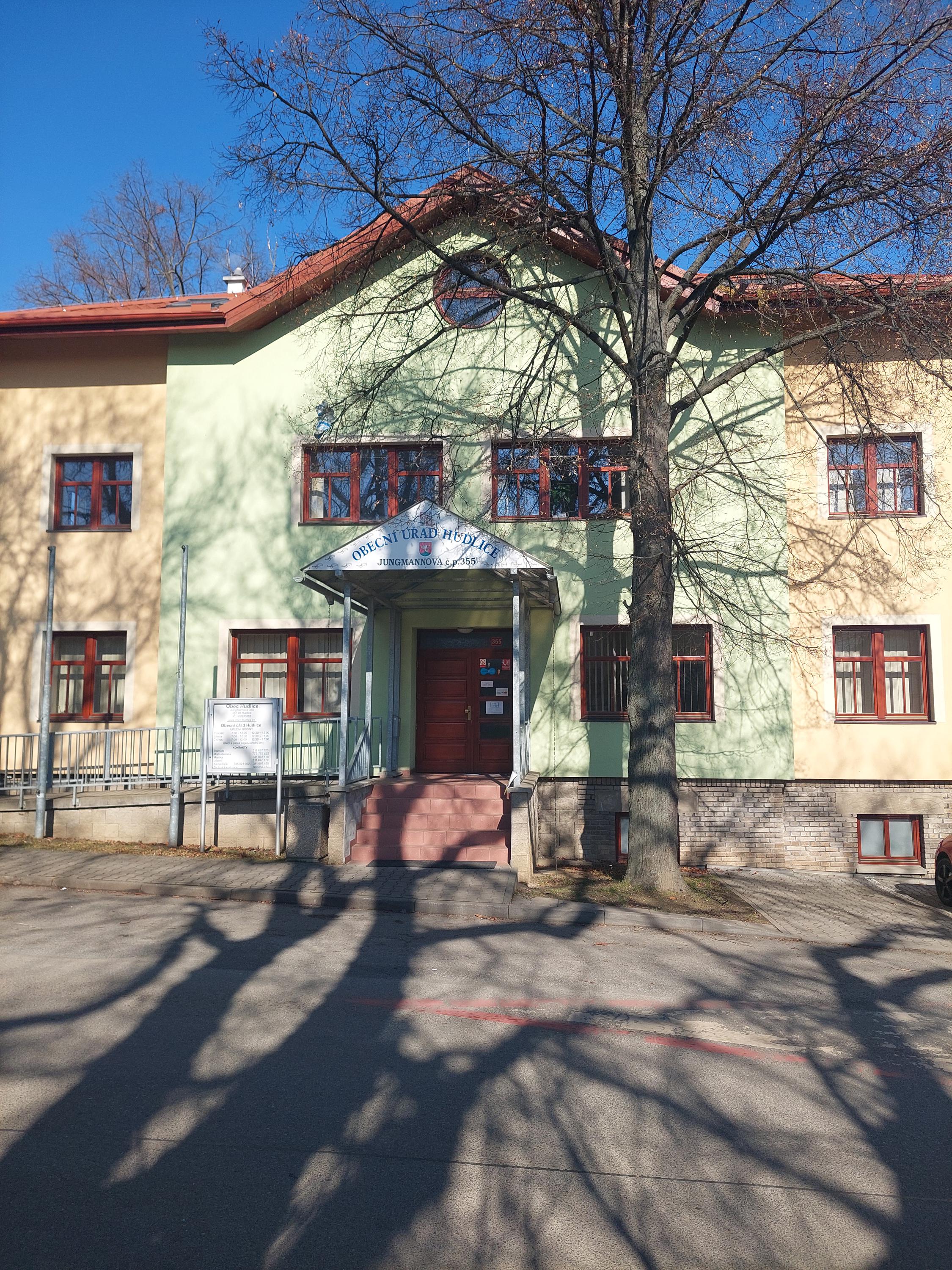 Hudlice - obecní úřad foto 6