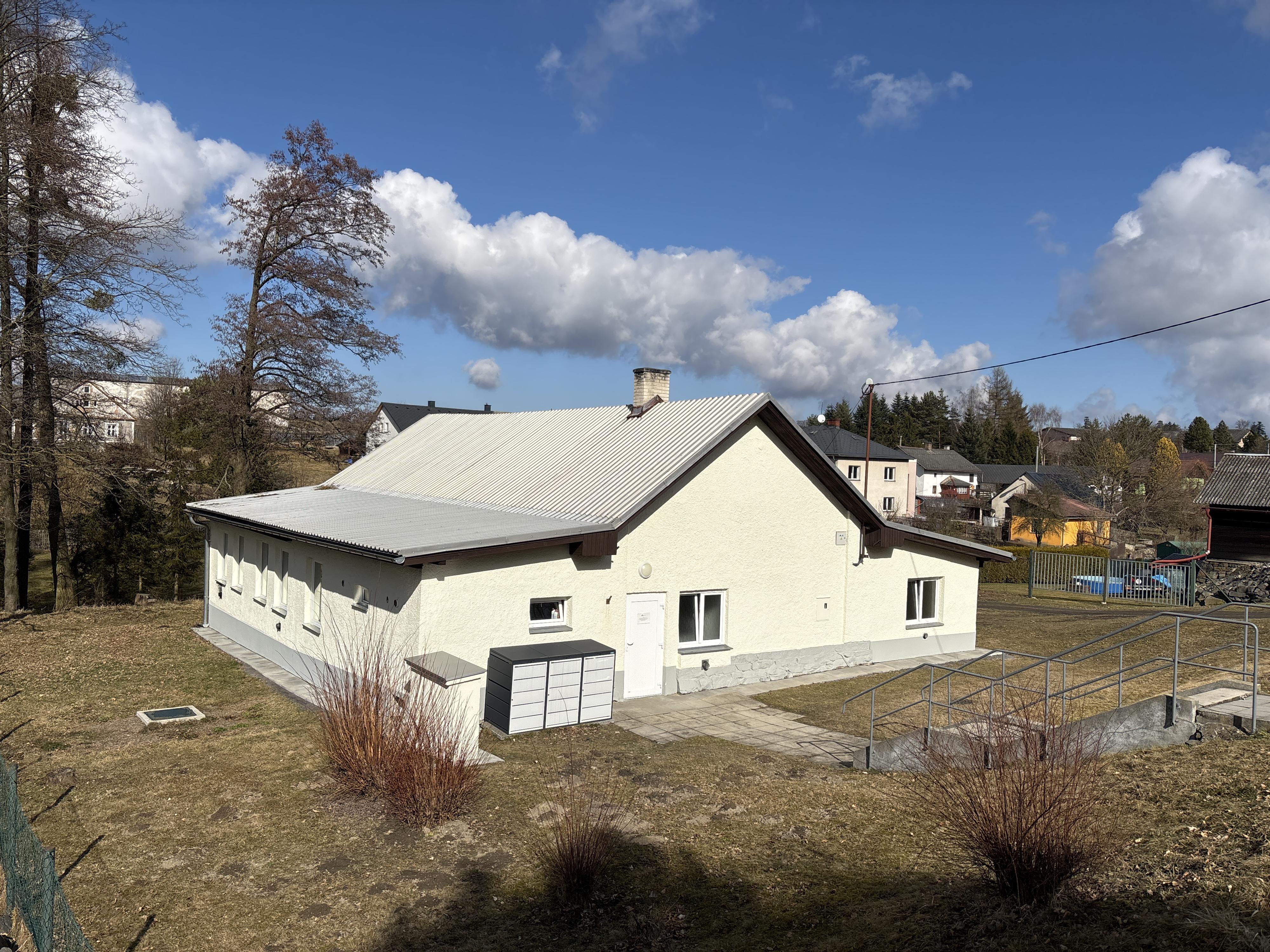 Městys Březová - tělocvična foto 1