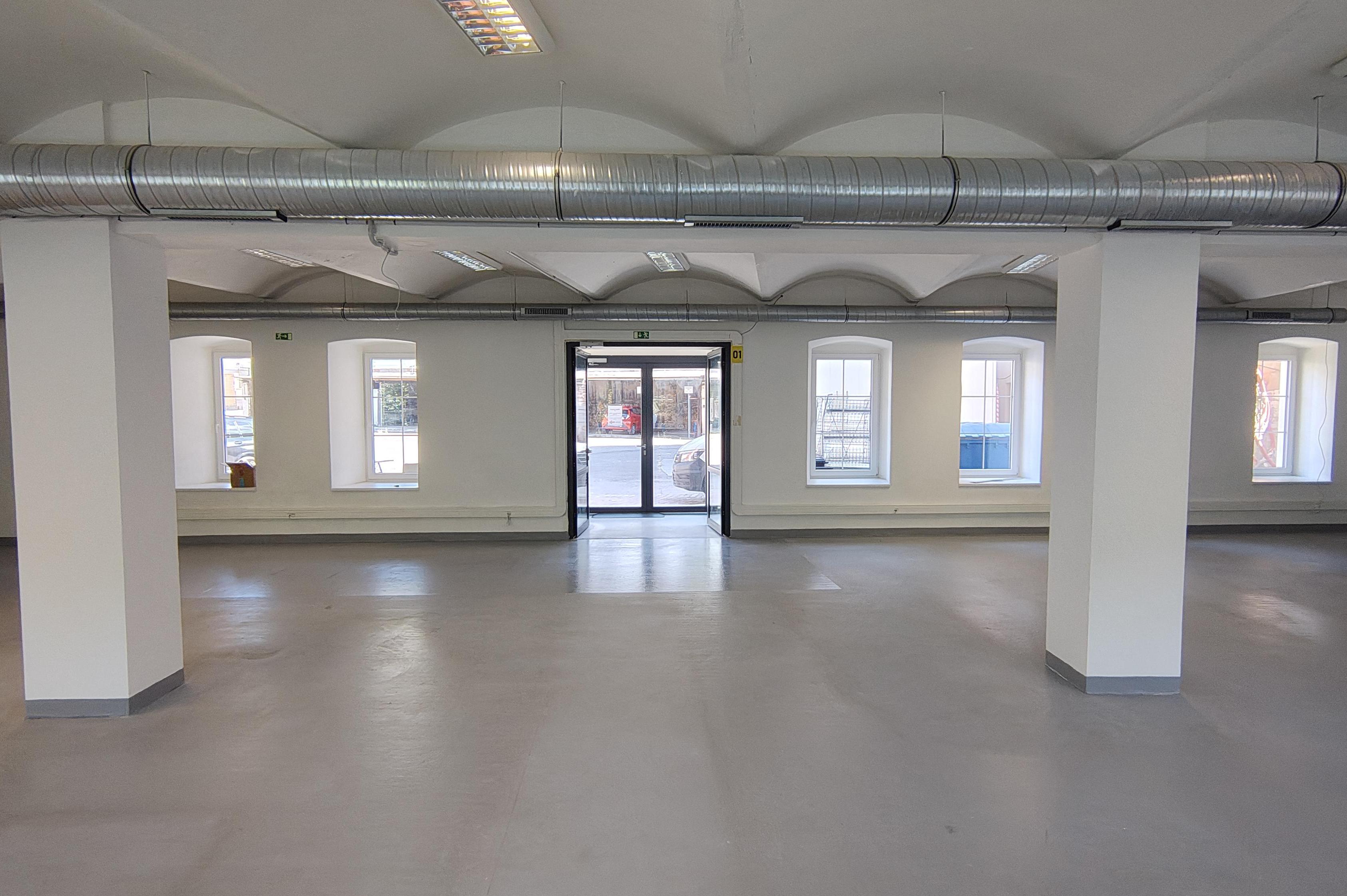 Pronájem obchodních prostor 239,38m² - Děčín