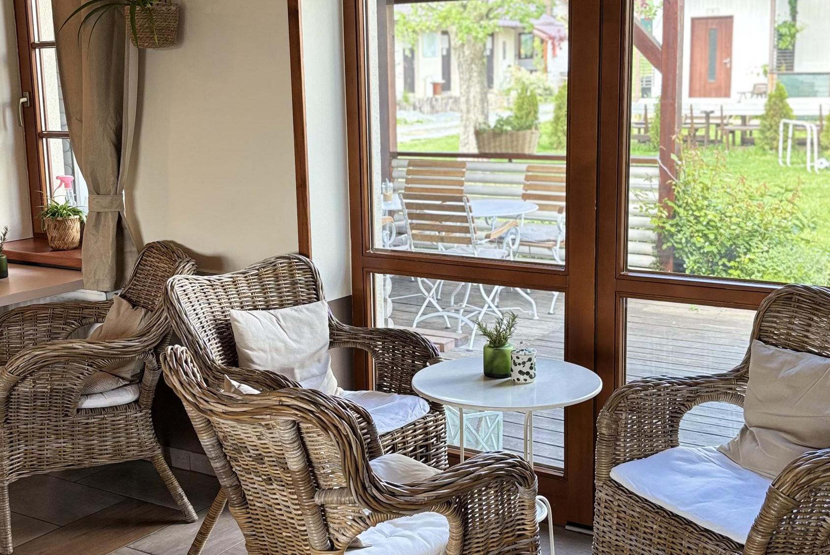 Sisters' Café & Bistro