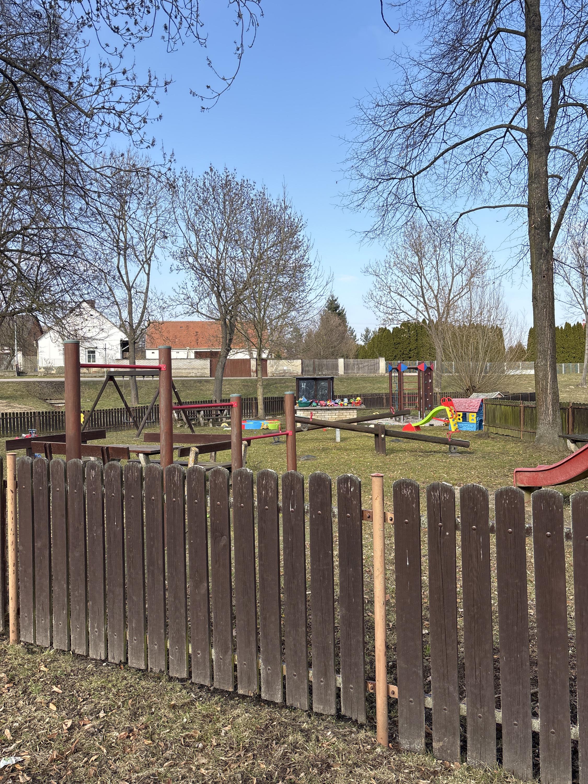 Mutěnice - obecní úřad foto 5