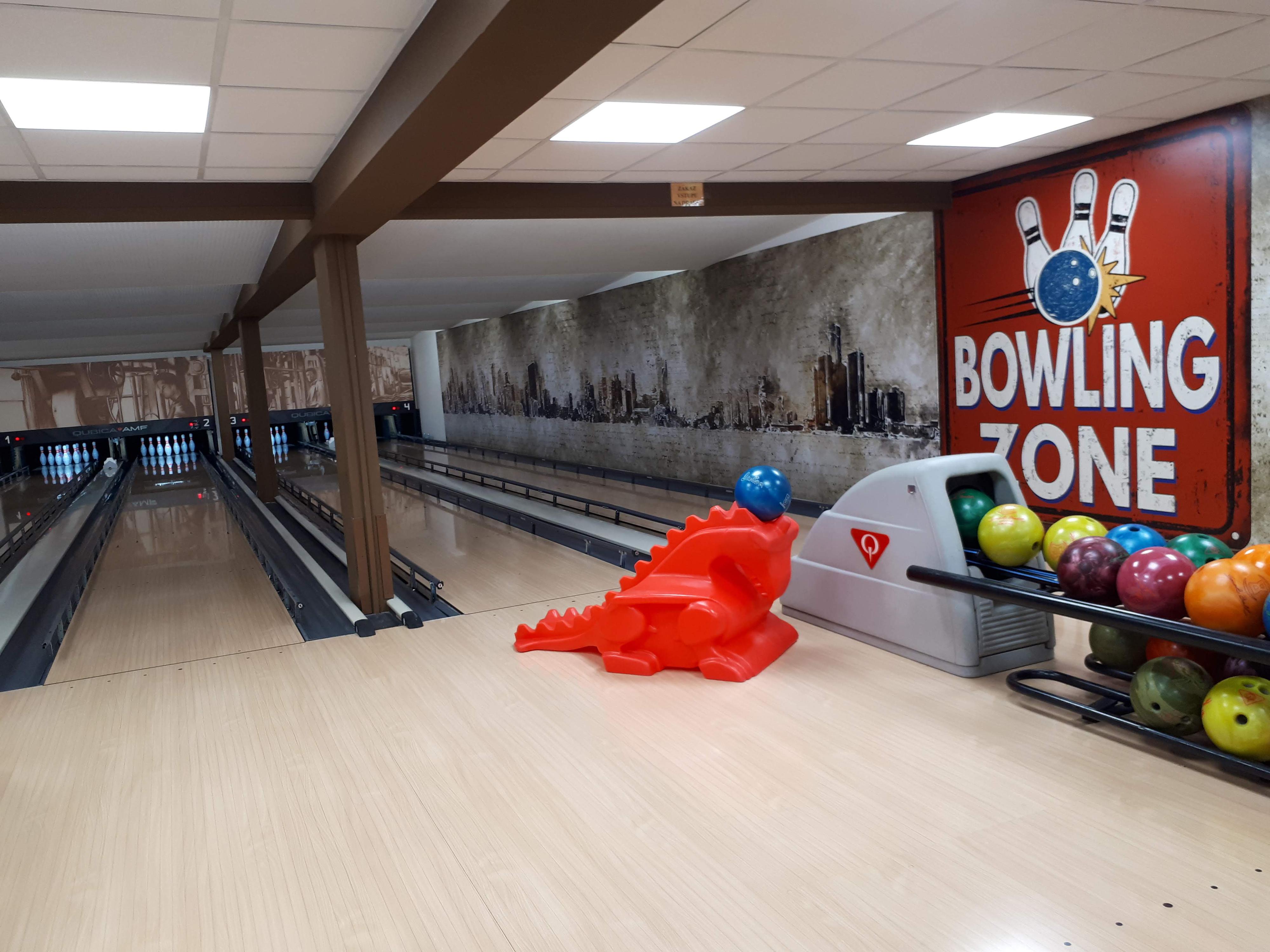 Bowling & Bar KAREL