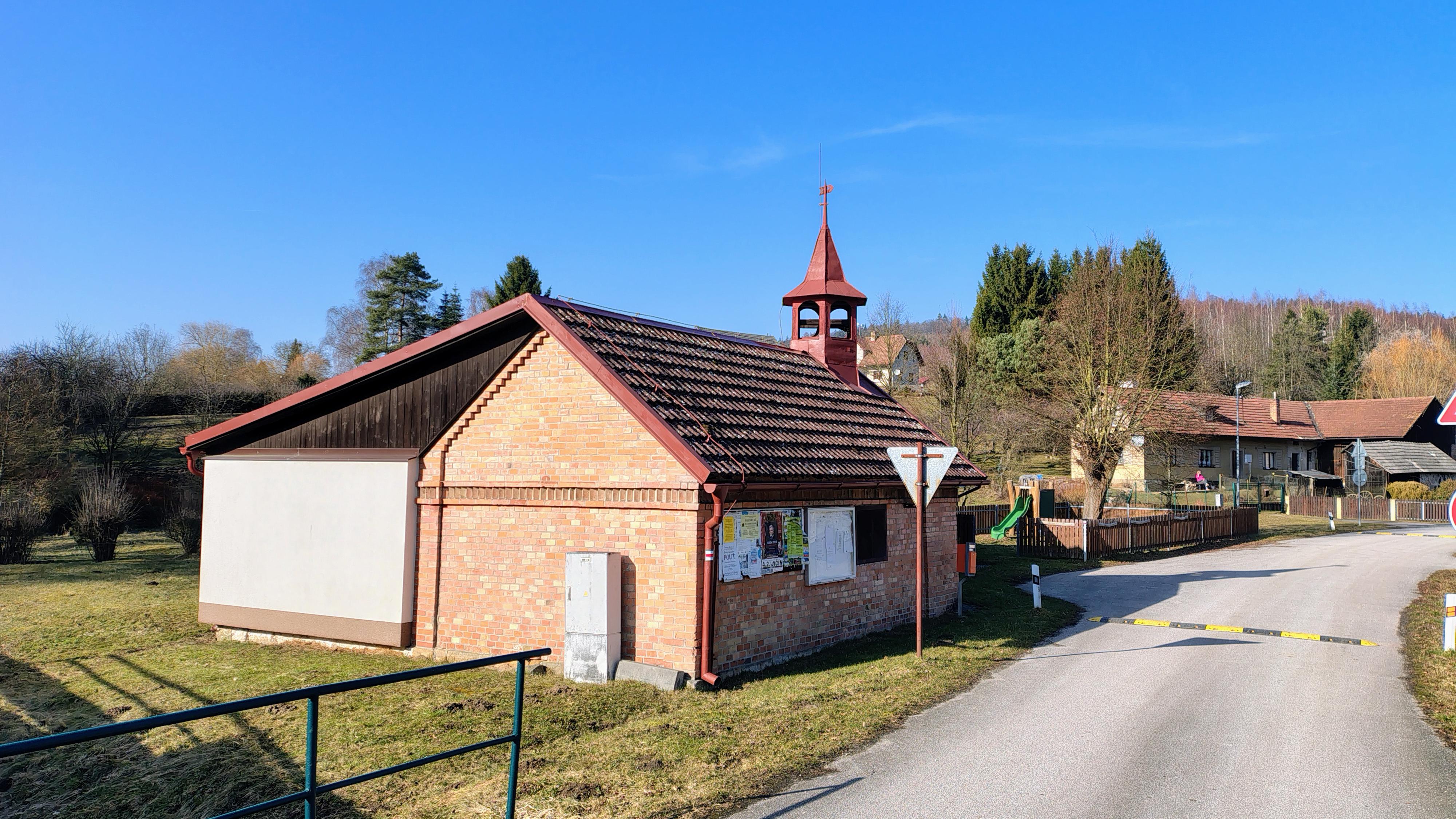 Dolní Lochov - obecní úřad foto 3