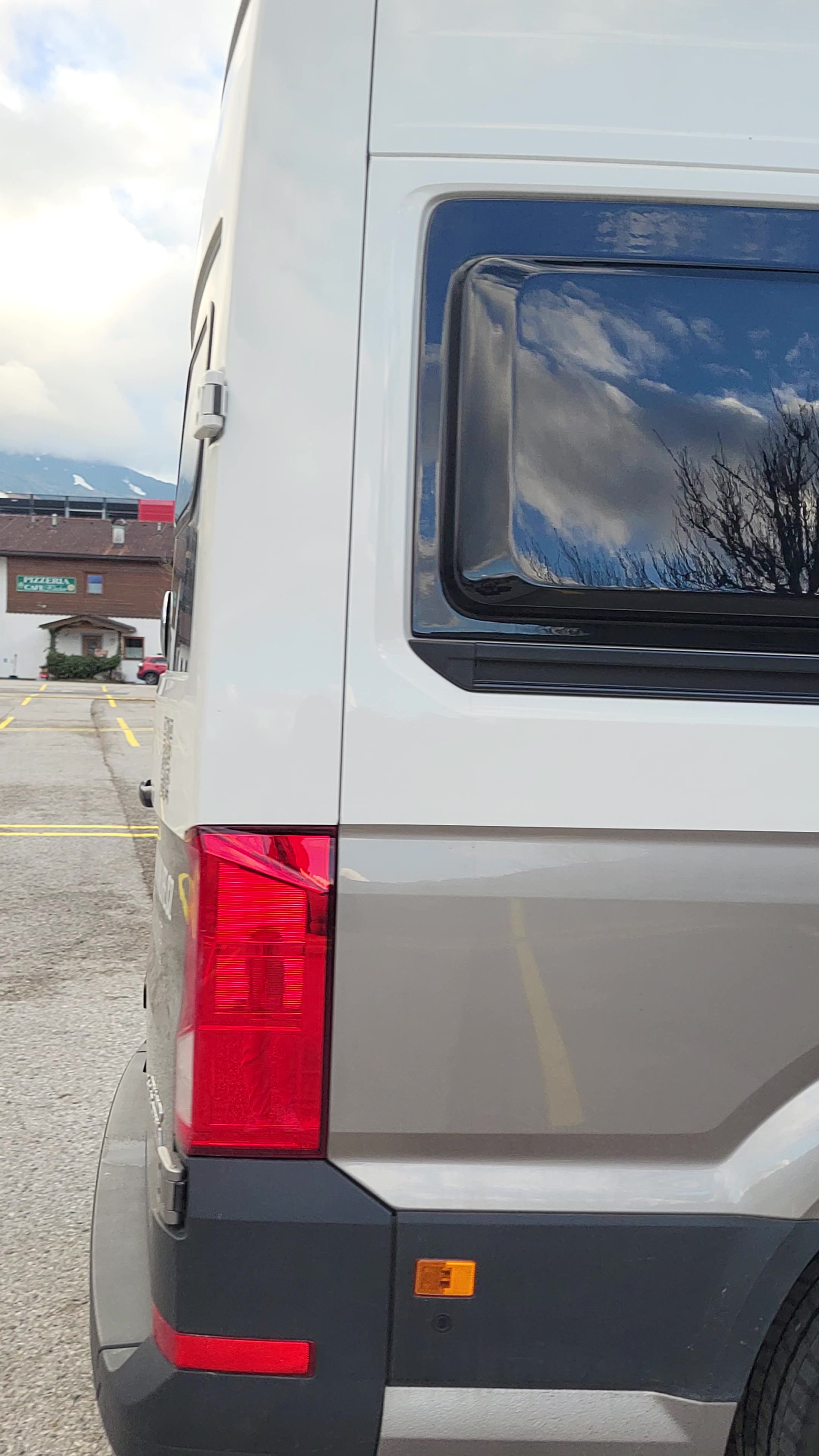 Dream Van Life foto 2 (náhled videa)