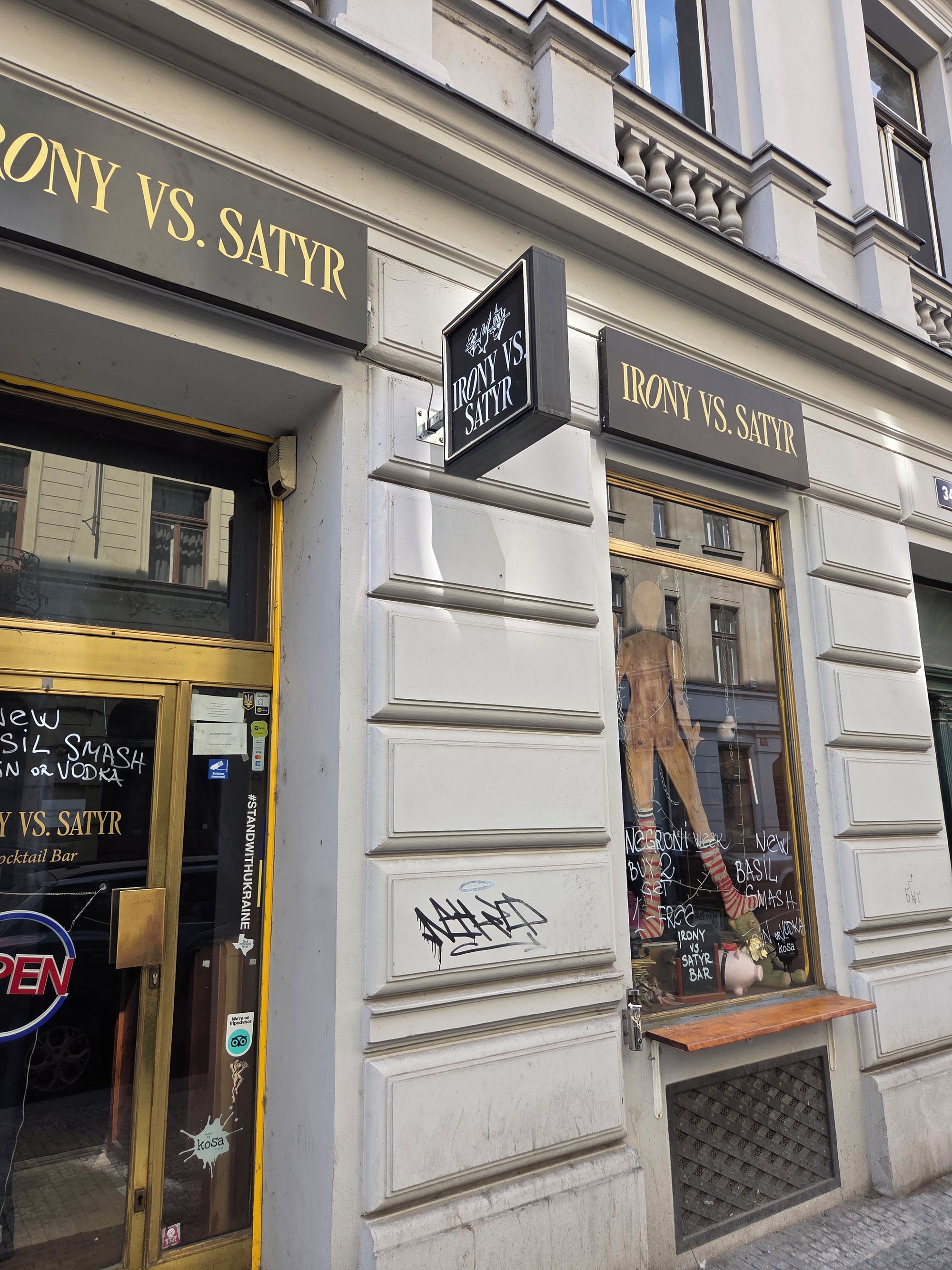 Irony vs. Satyr foto 2