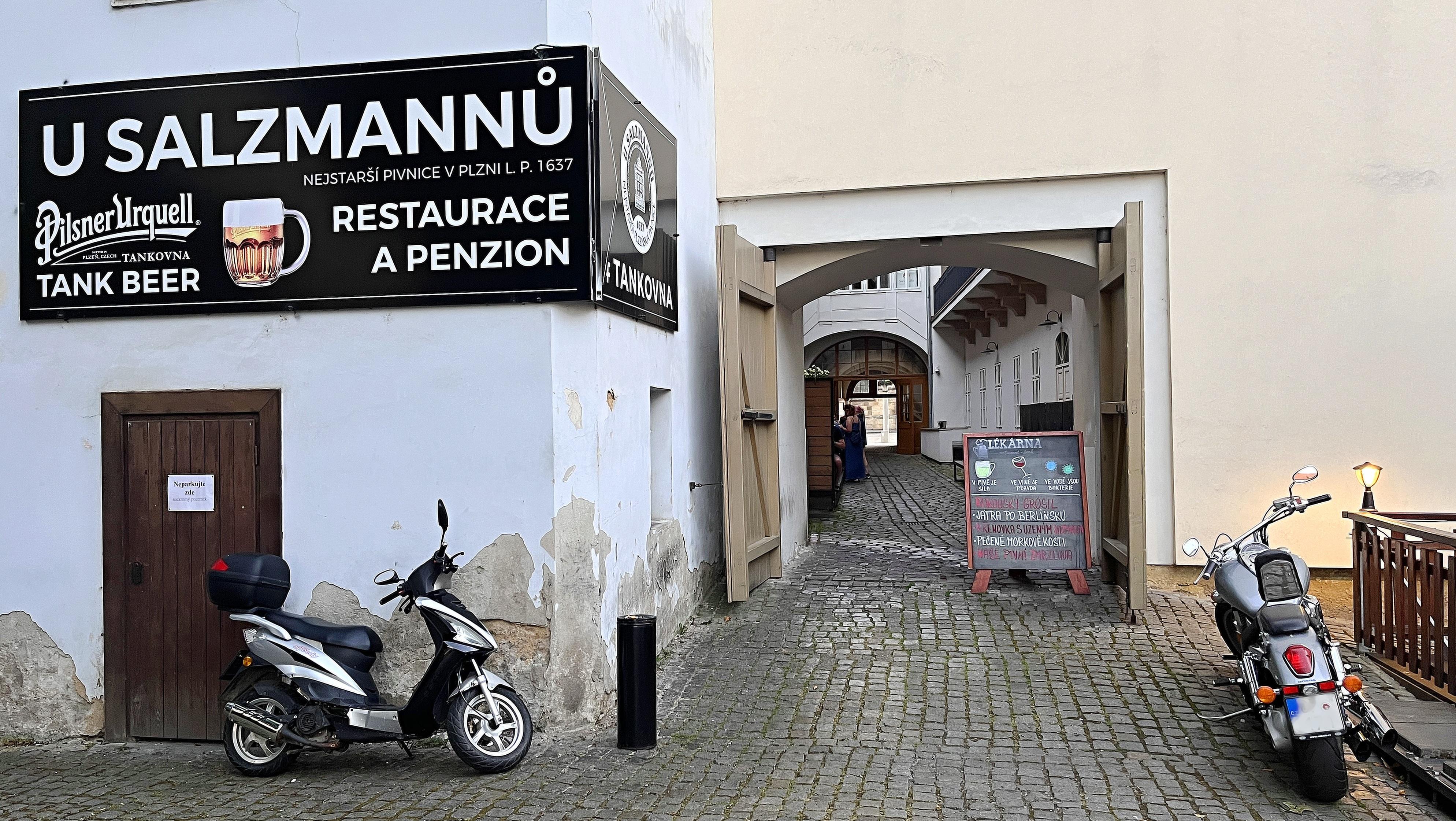 Restaurace a Hotel U Salzmannů foto 2