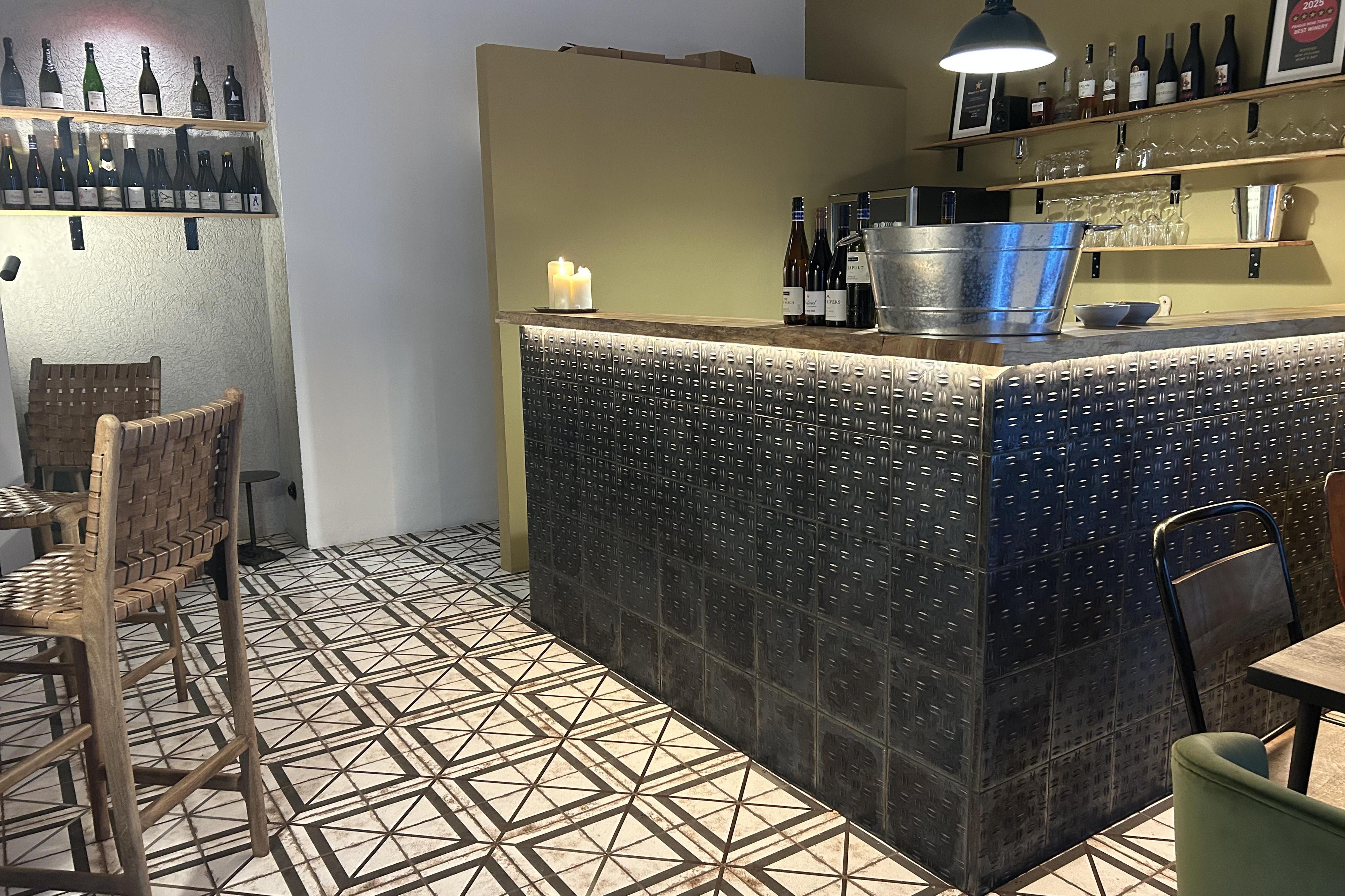 Wineshop 36