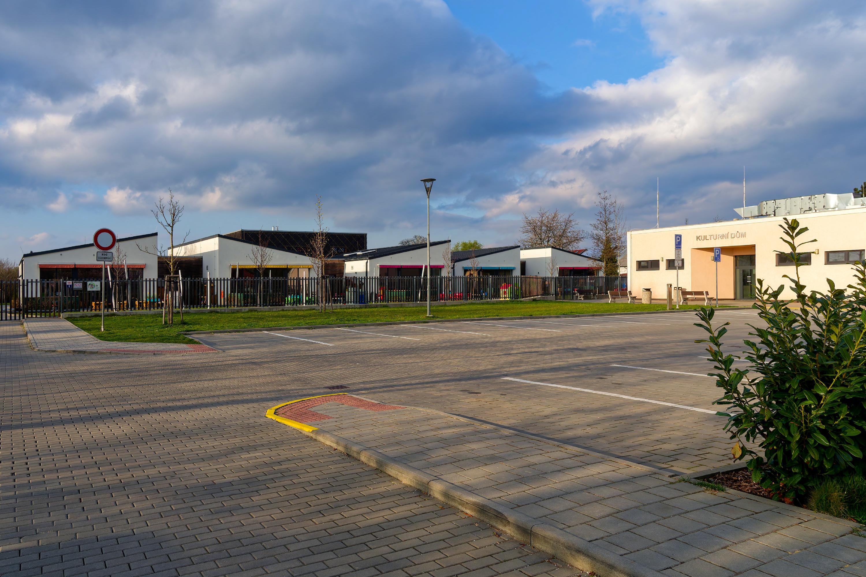 Mateřská škola Klubíčko, Ostrava - Hrabová, Bažanova 6, příspěvková organizace foto 1