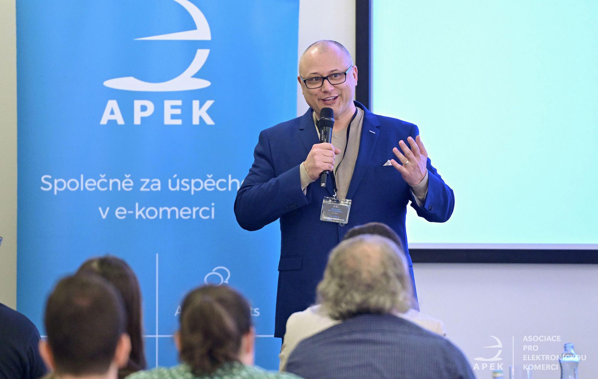 Jan Vavřička JV CZECH PROMO foto 2