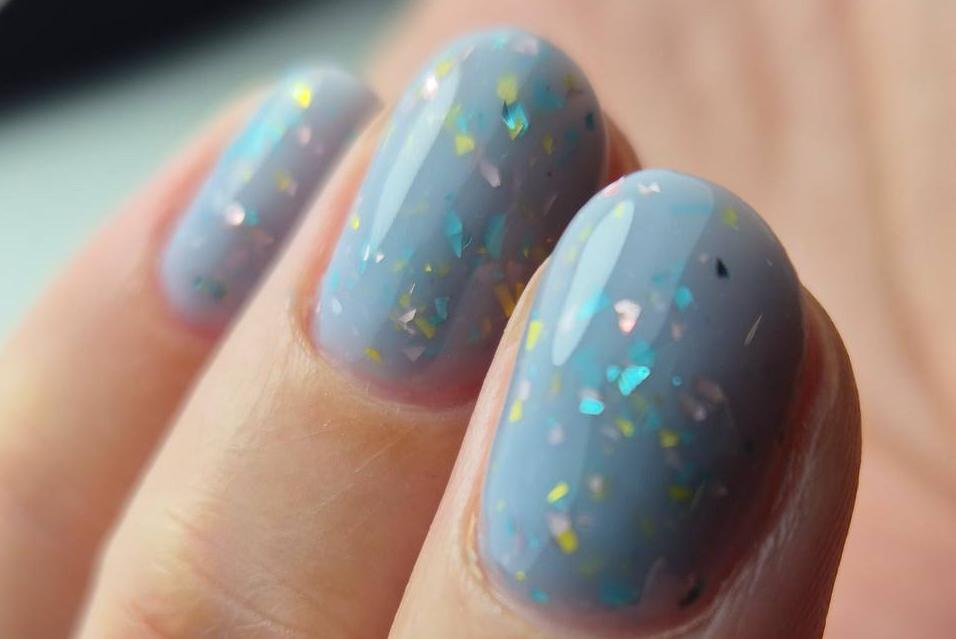 Manikúra a pedikúra s gel-lakem - 4 ruce