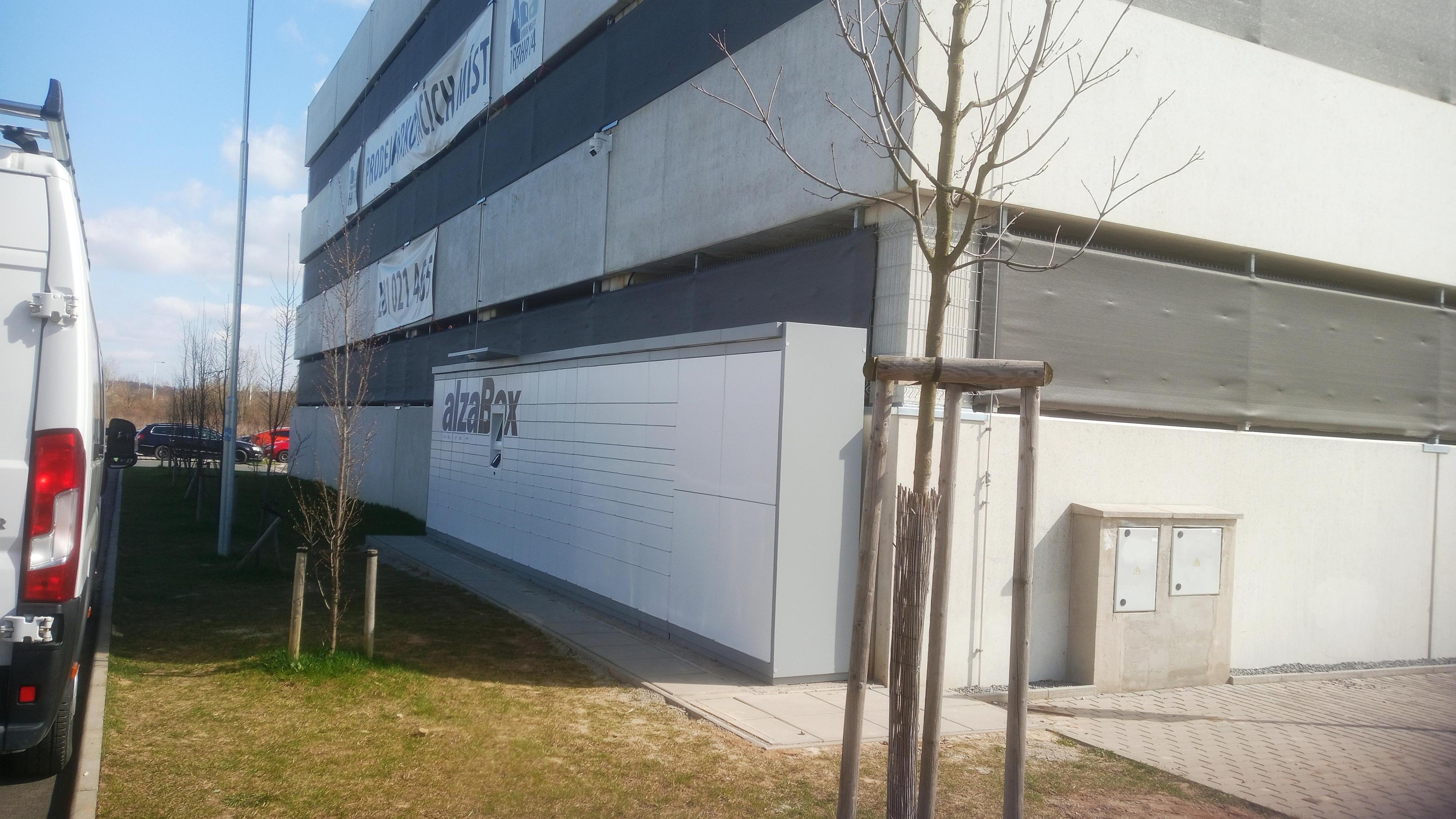 AlzaBox foto 2