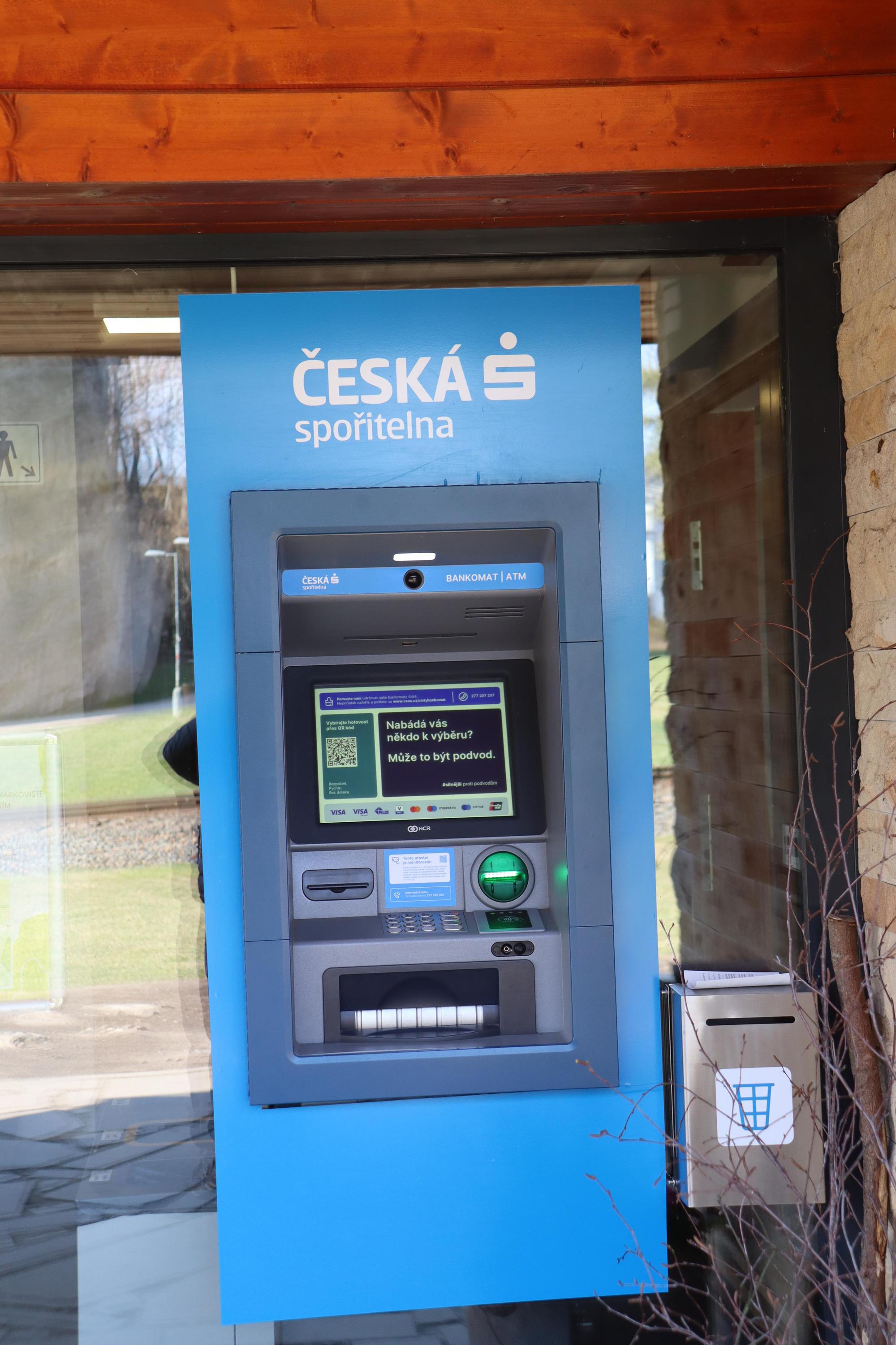Bankomat České spořitelny foto 4