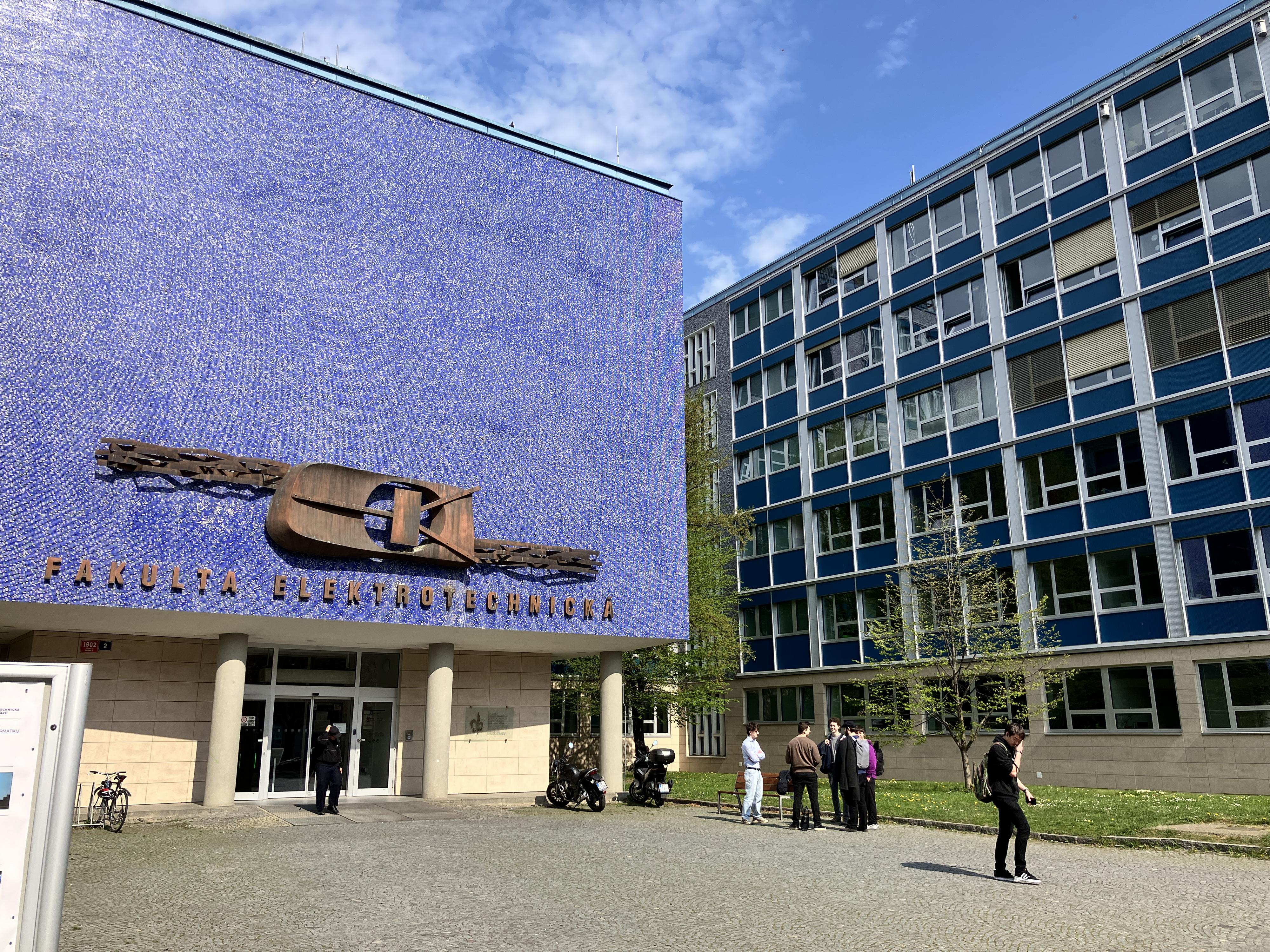 České vysoké učení technické v Praze - Fakulta elektrotechnická foto 6