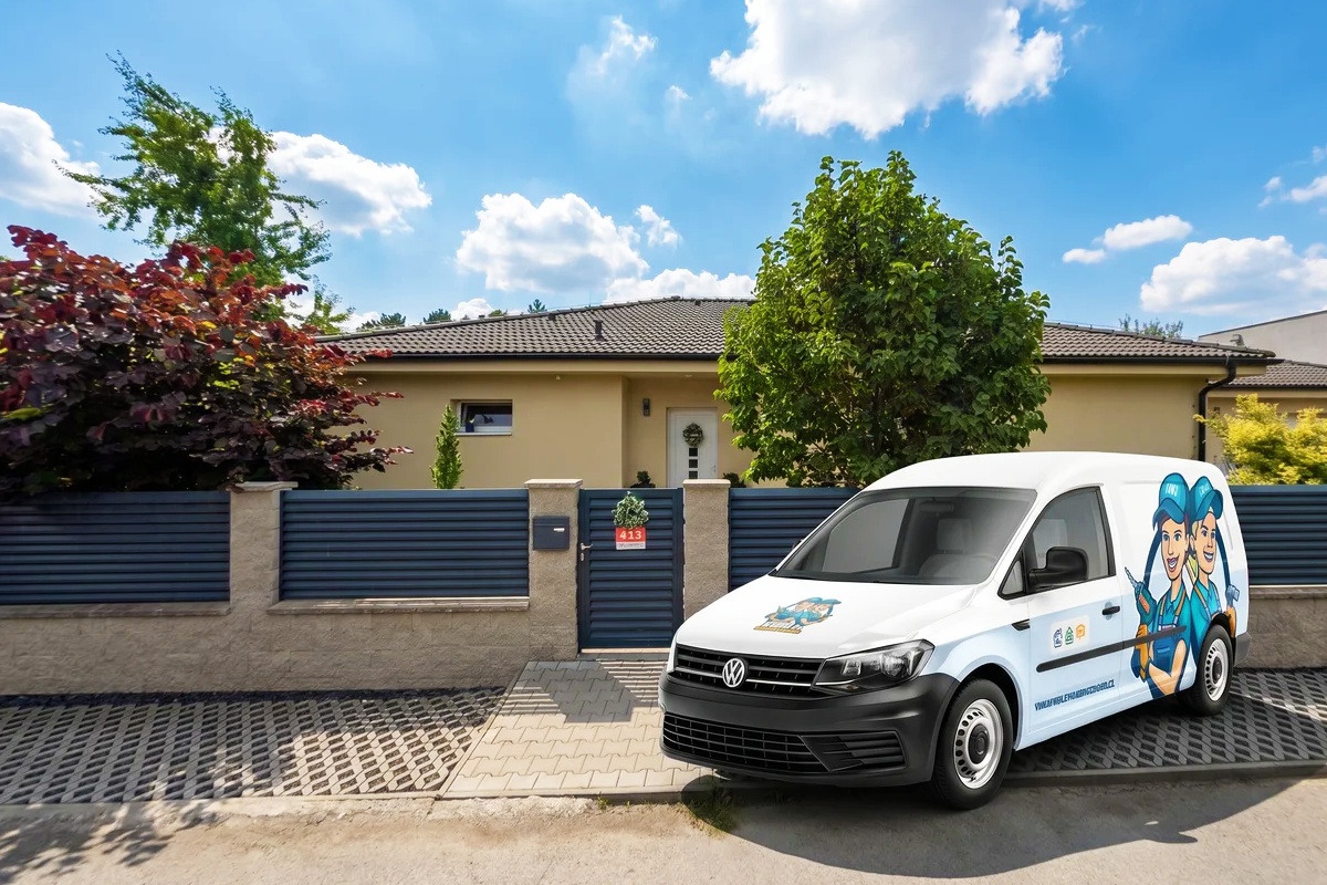 Holky v montérkách