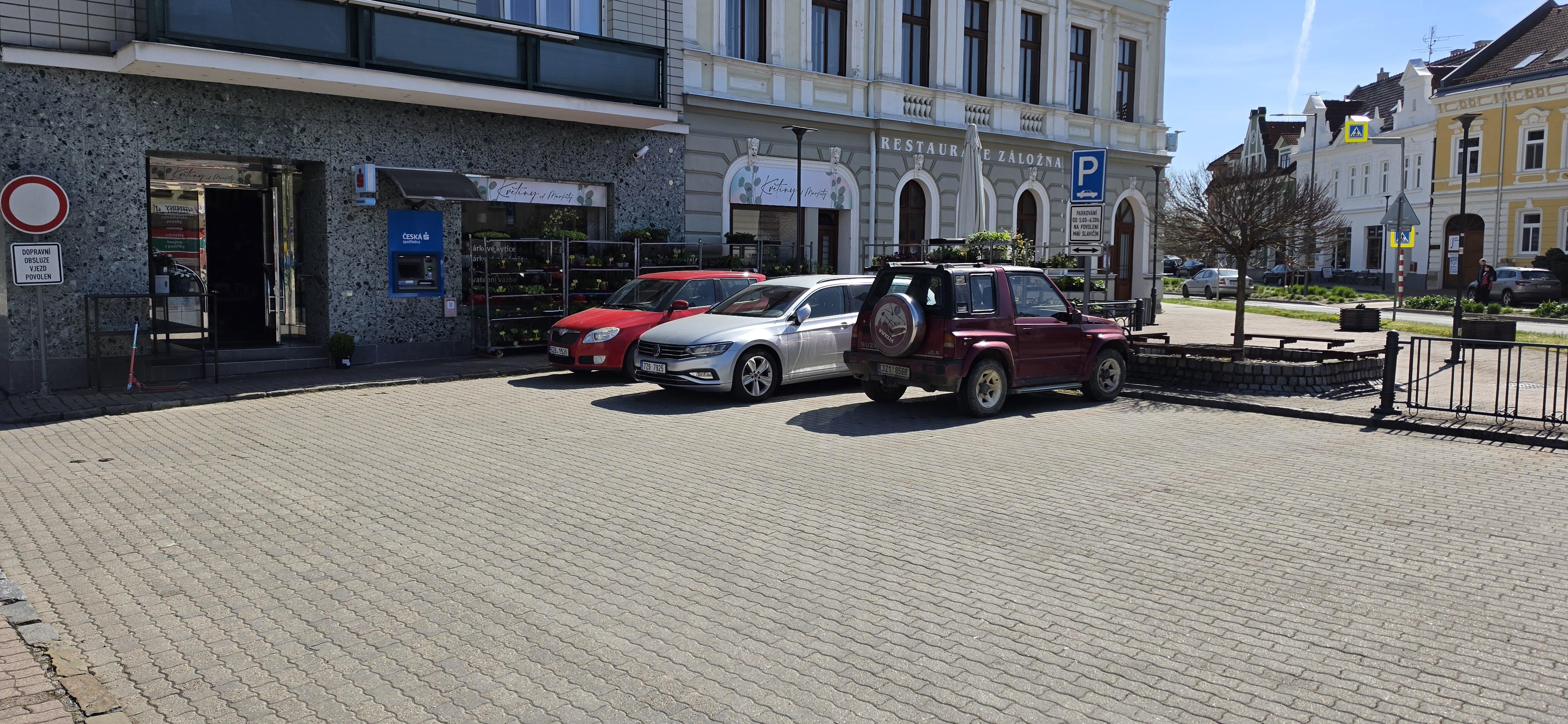 Bankomat České spořitelny foto 2