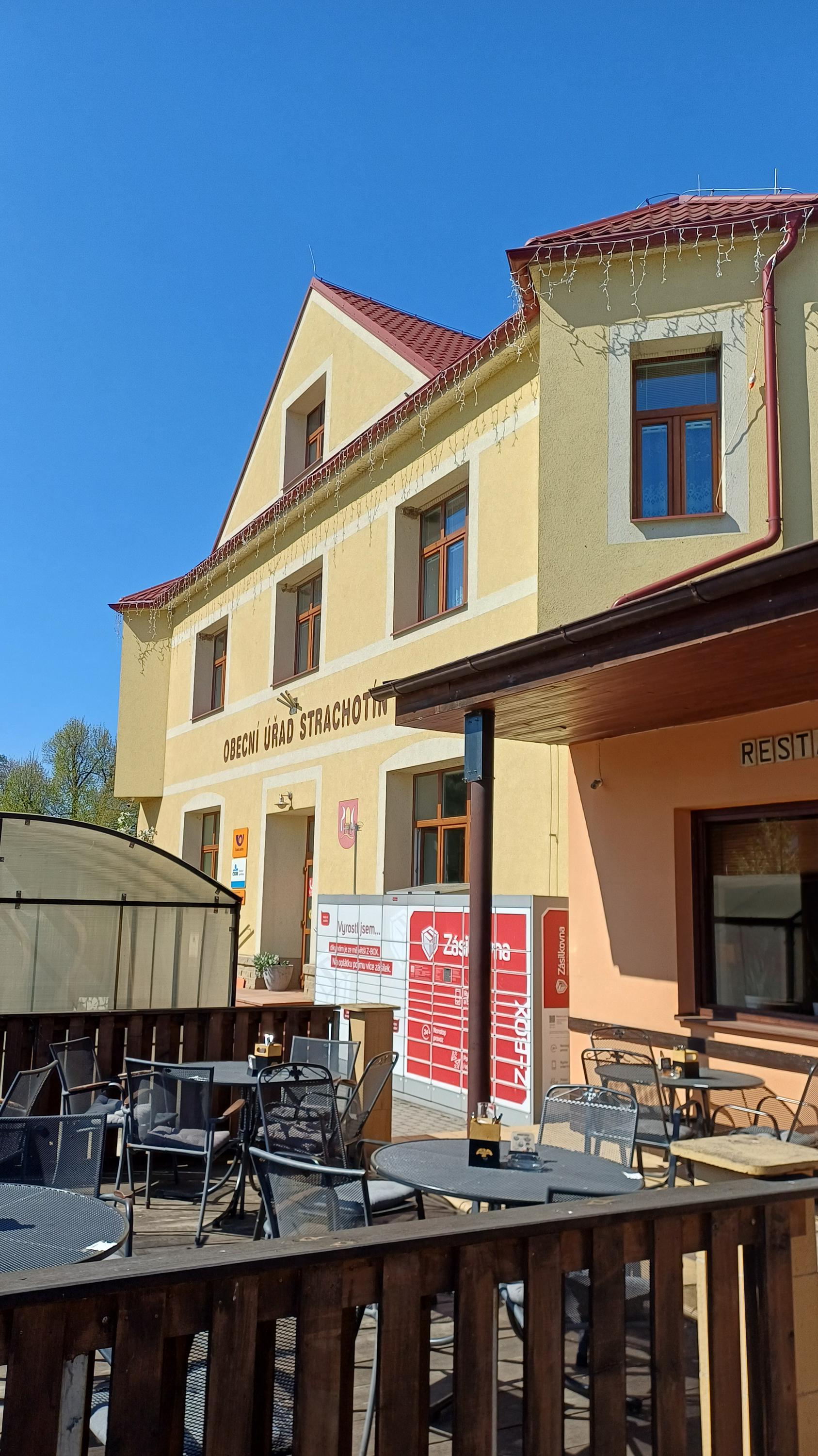 Strachotín - obecní úřad foto 5