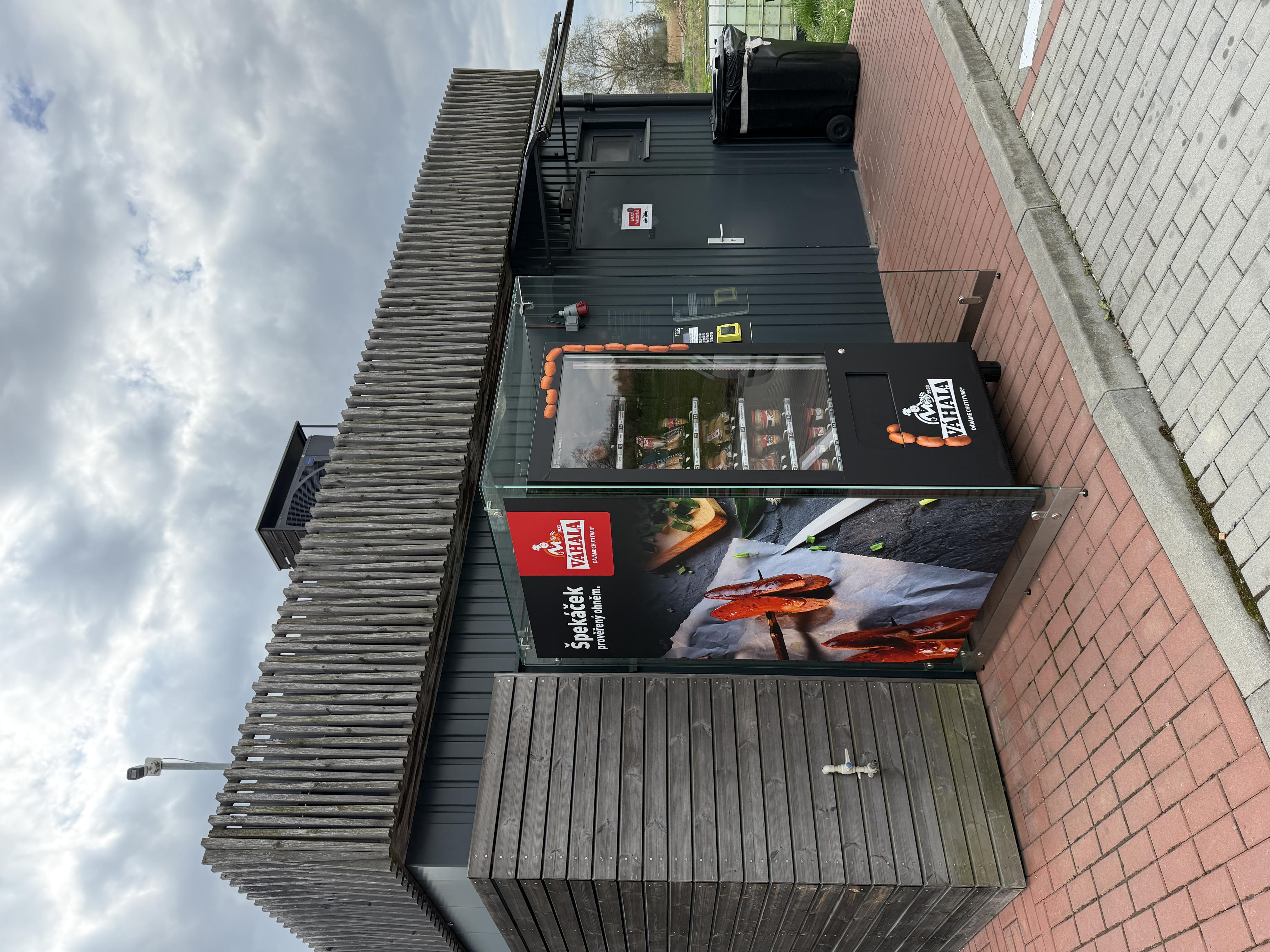 ŠPEKÁČKOMAT VÁHALA foto 3