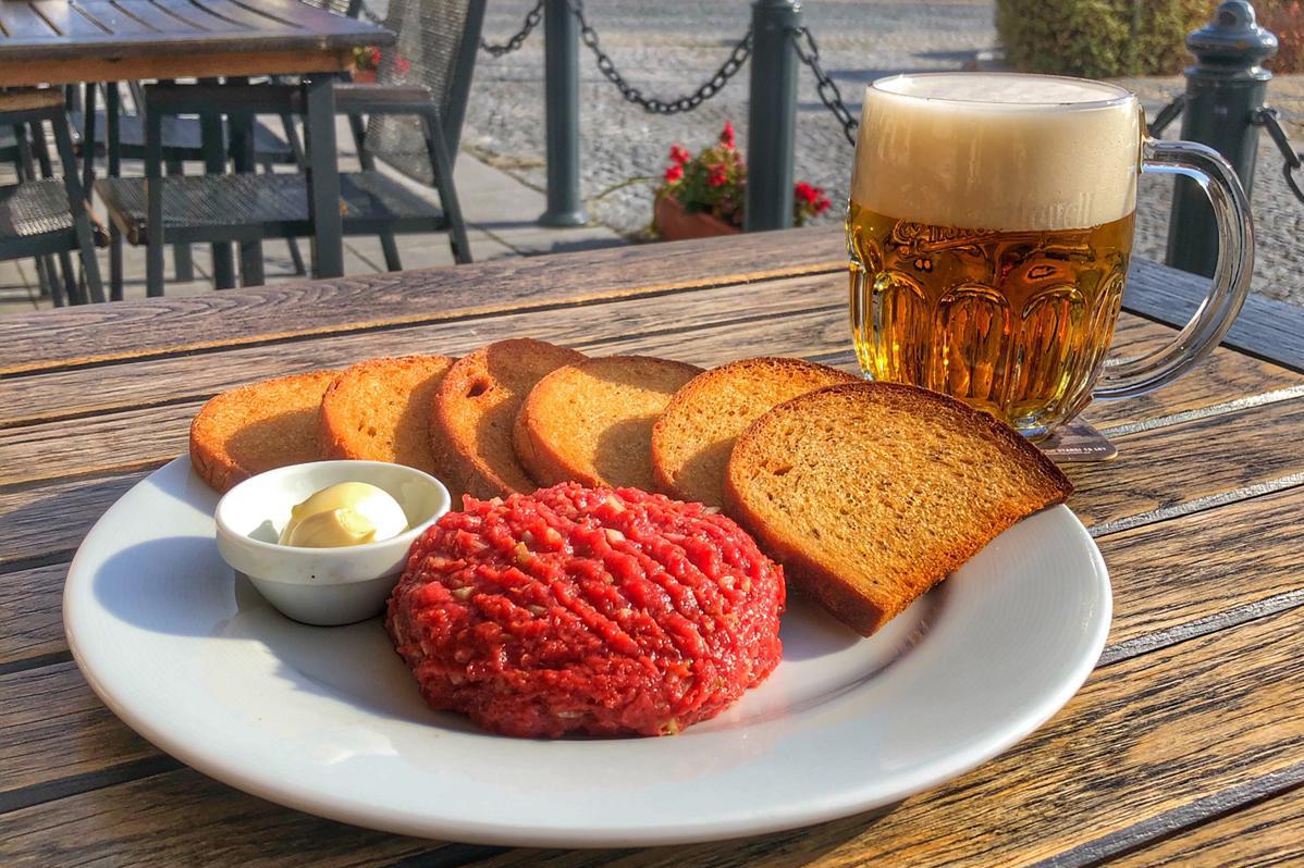 Zveme Vás na oběd nebo večeři do naší restaurace