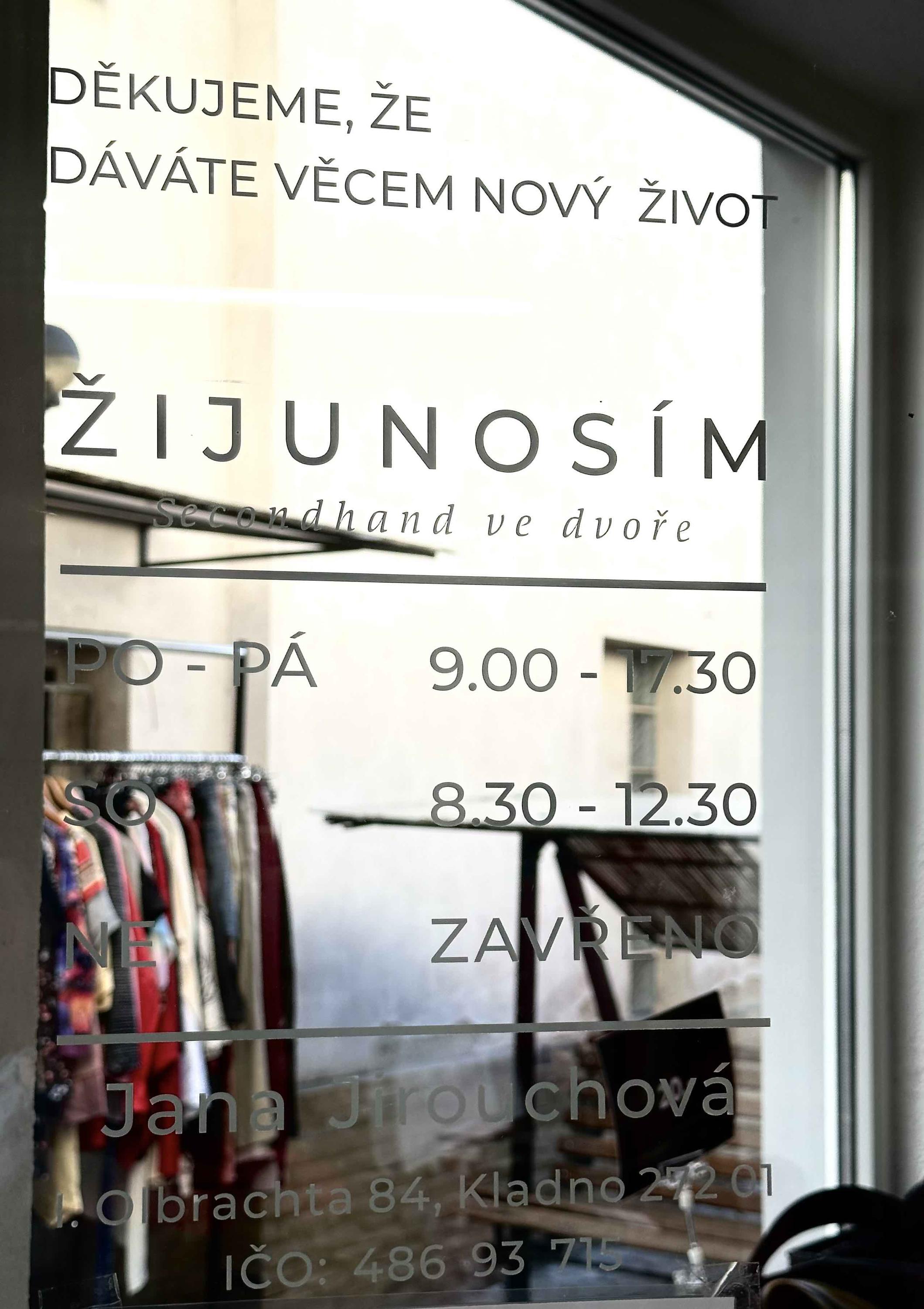 Jana Jirouchová, Žijunosím ve dvoře foto 5