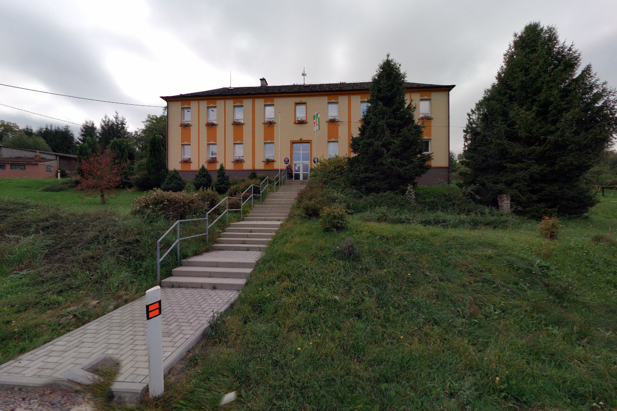 Hynčina - obecní úřad foto 3