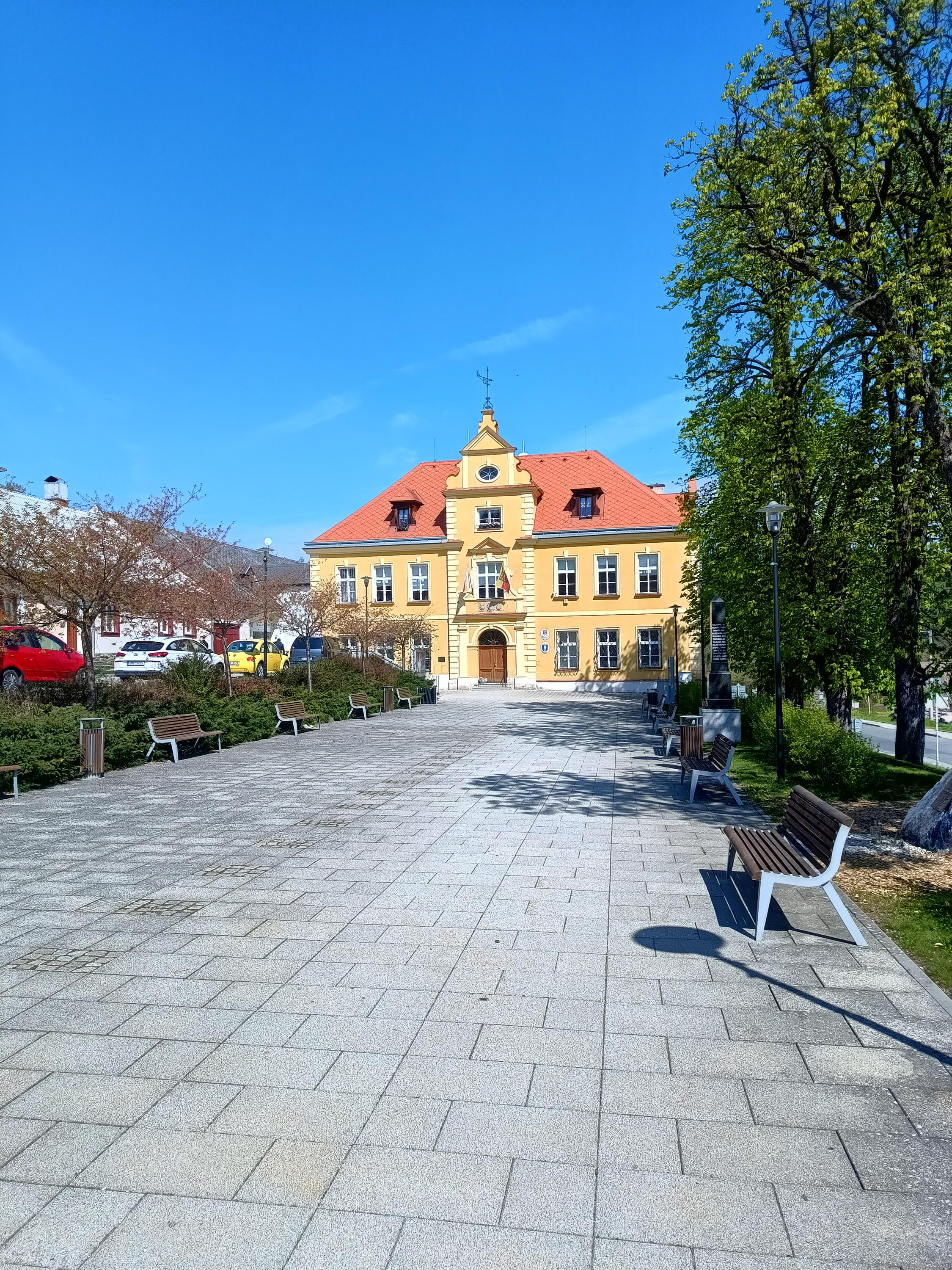 Bouzov - obecní úřad foto 4