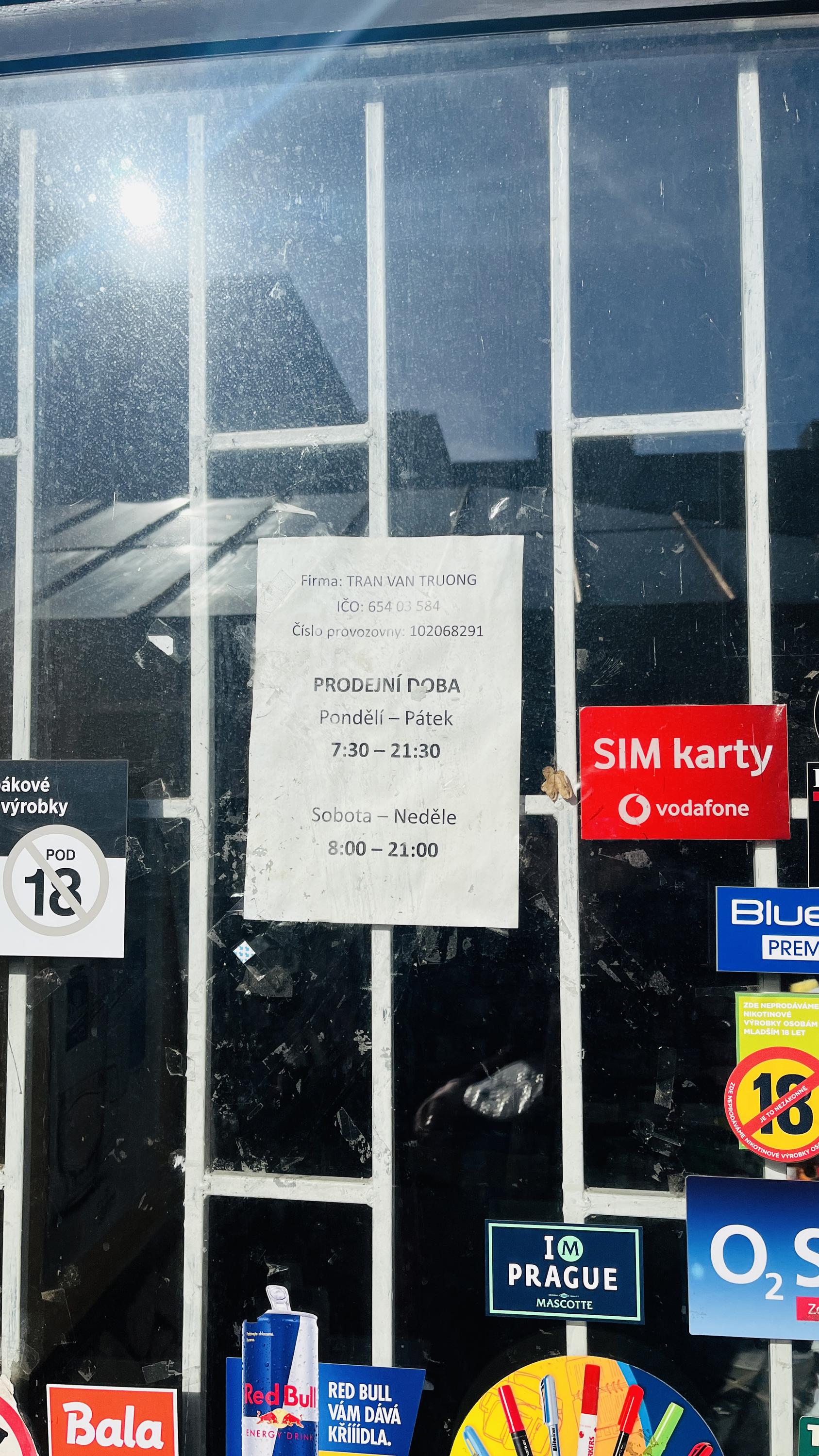 Večerka Voskovcova 24 foto 3
