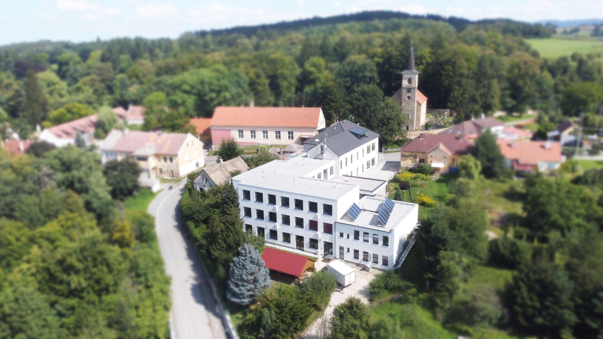 ZŠ Vrchotovy Janovice foto 4