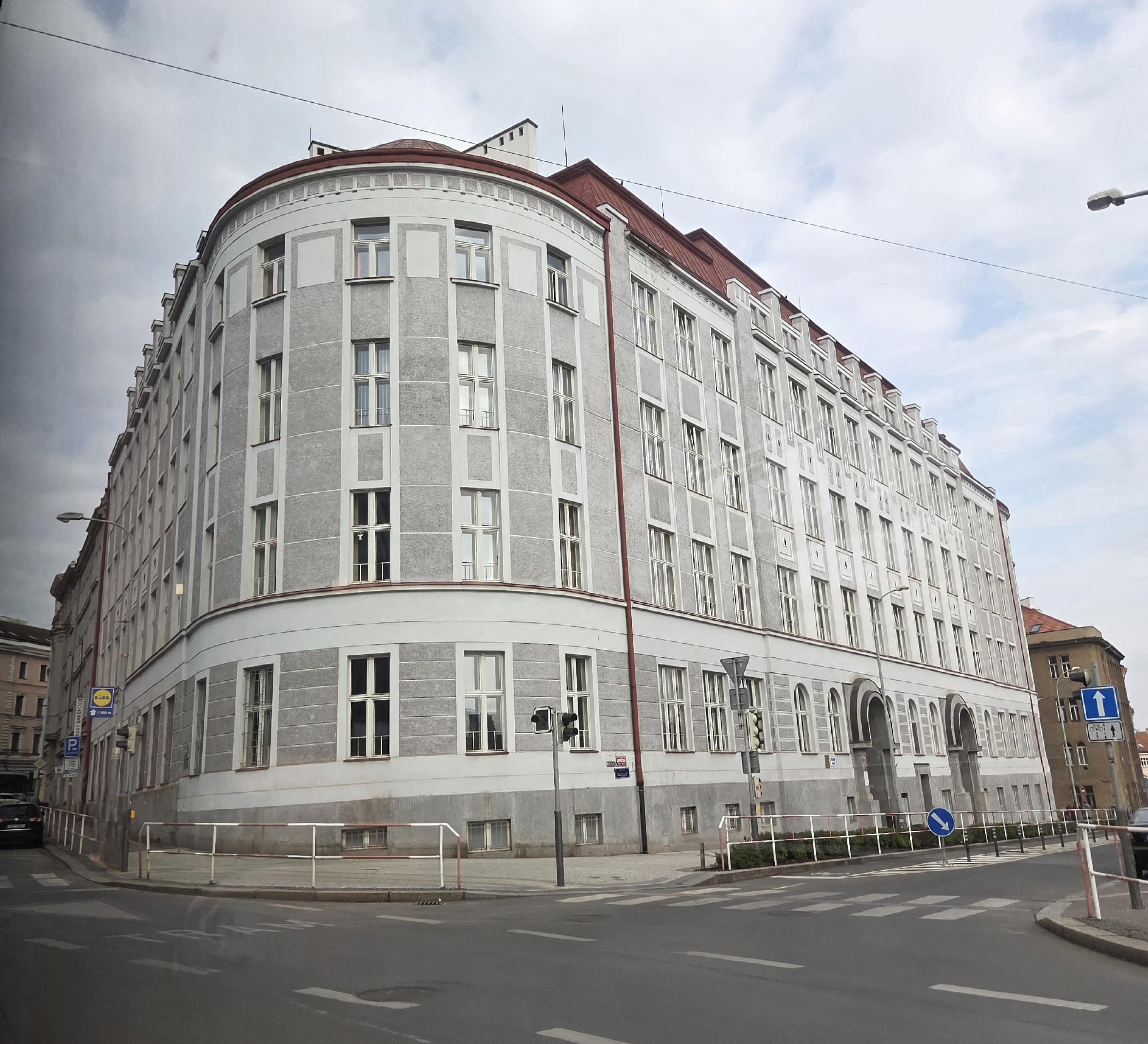 ZŠ Praha 3, Lupáčova foto 3