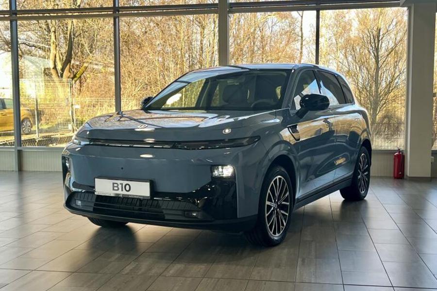 AUTO TICHÝ HAVÍŘOV NABÍZÍ | Leapmotor B10 | modrá