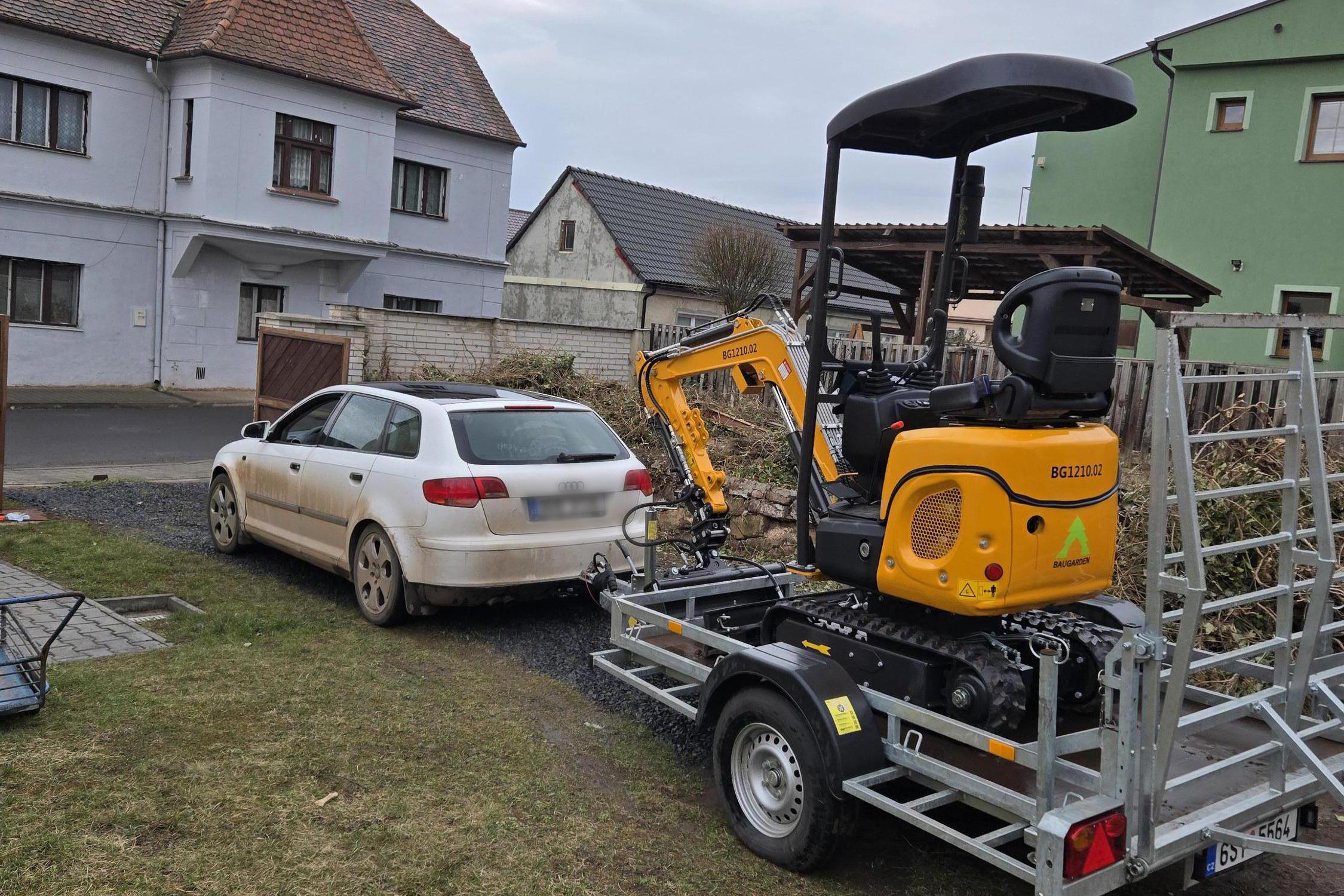 Zemní a výkopové práce minibagrem - Jan Středula