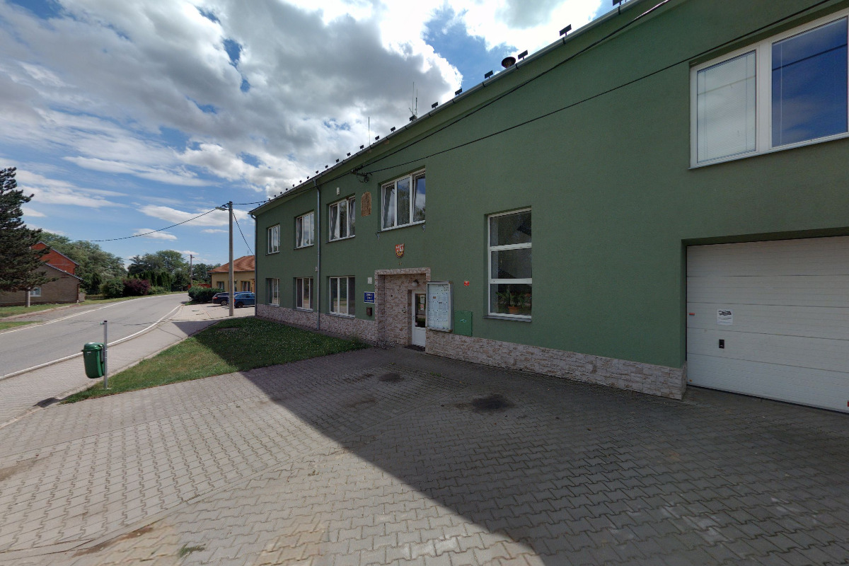 Hradčany-Kobeřice - obecní úřad foto 3